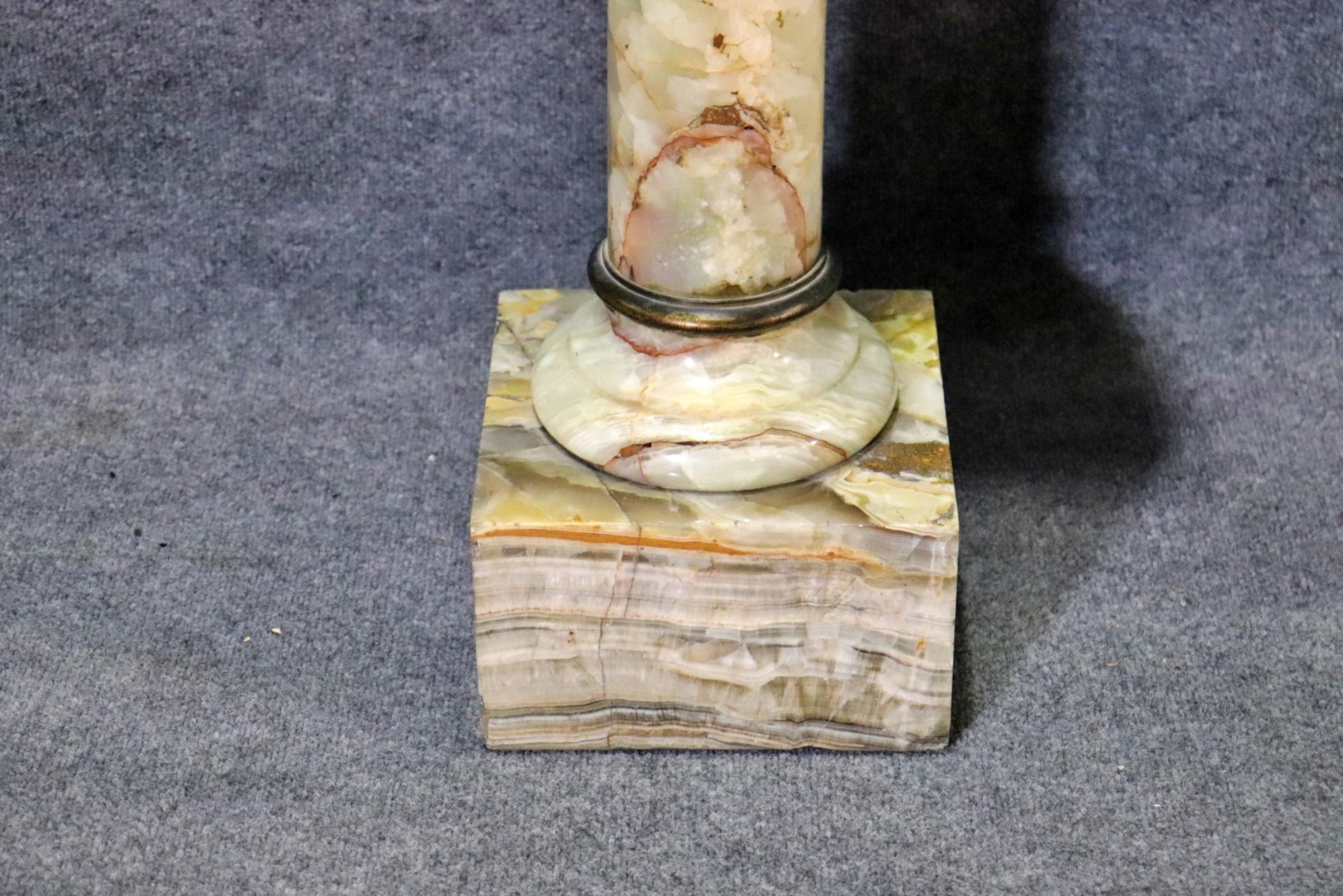 Scultura Cesare Lapini in alabastro con ragazza e piedistallo in onice verde in vendita 2