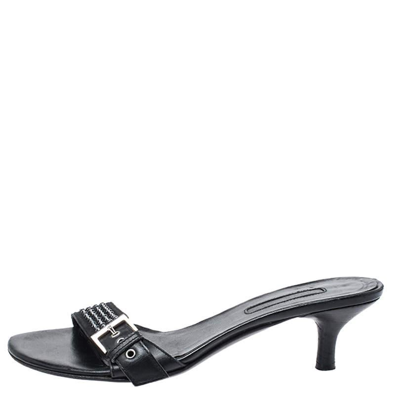Wear these stylish sandals from the house of Cesare Paciotti and channel your inner fashionista. The sandals are designed from the most luxurious of leather for maximum comfort. They are lined with leather and set on kitten heels for comfort.
