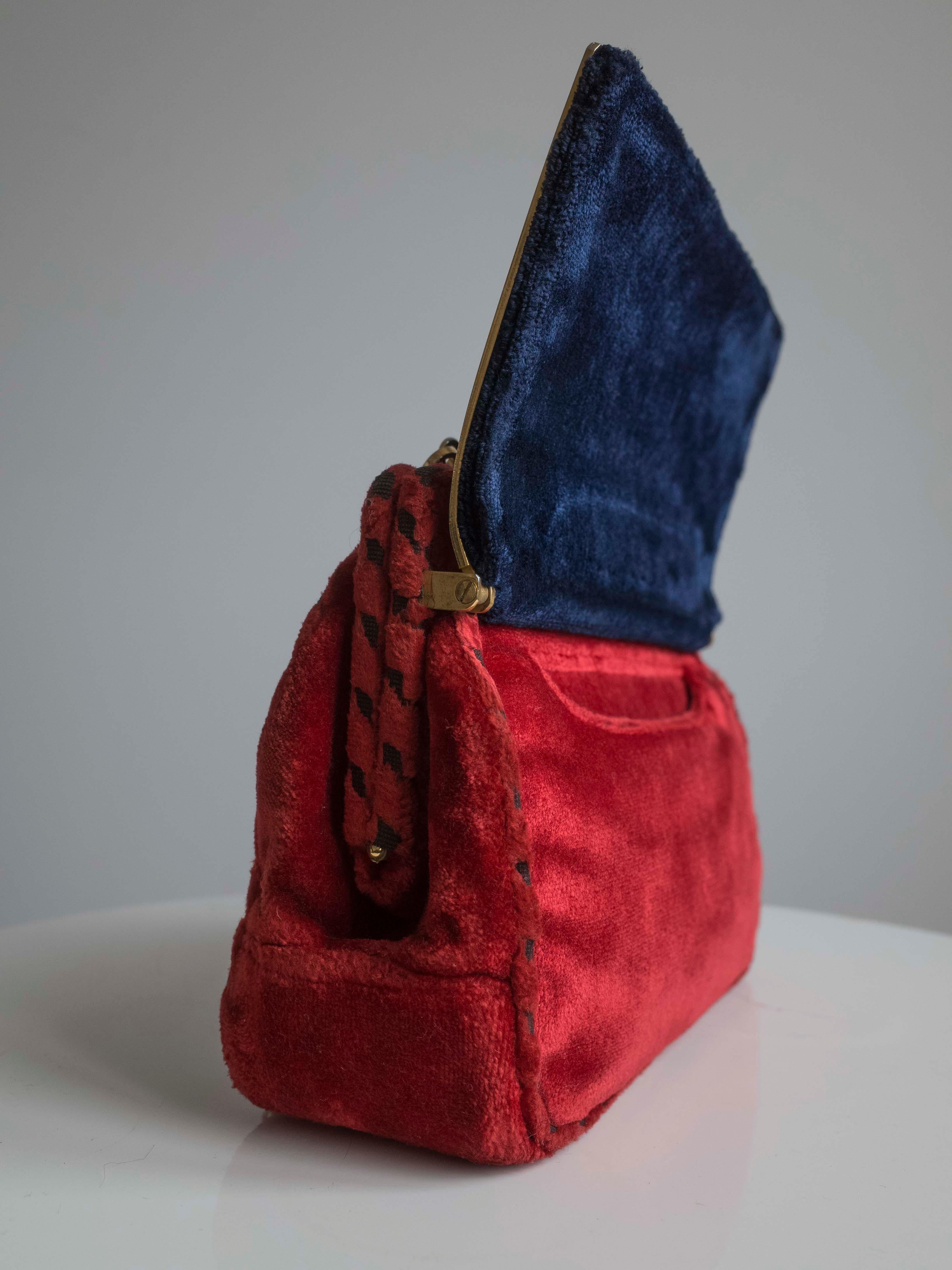 Cesare Piccini Vintage Blue and Red Velvet Handbag, Purse, 1960s In Good Condition For Sale In Antwerp, BE