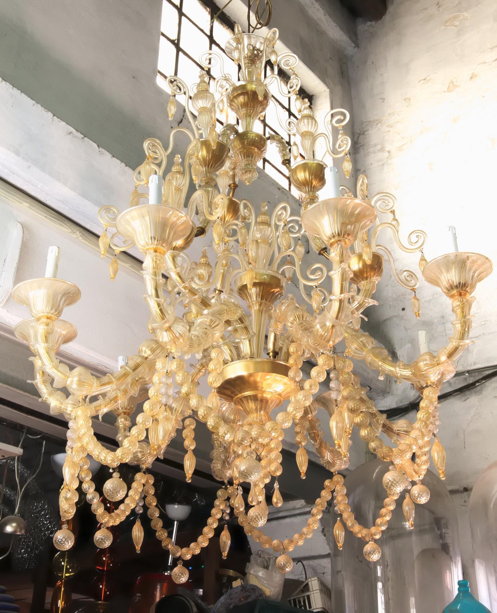 Cesare Toso Pearl Rezzonico Chandelier 9 Arms All in Gold Leaf over Clear, 1980s 9