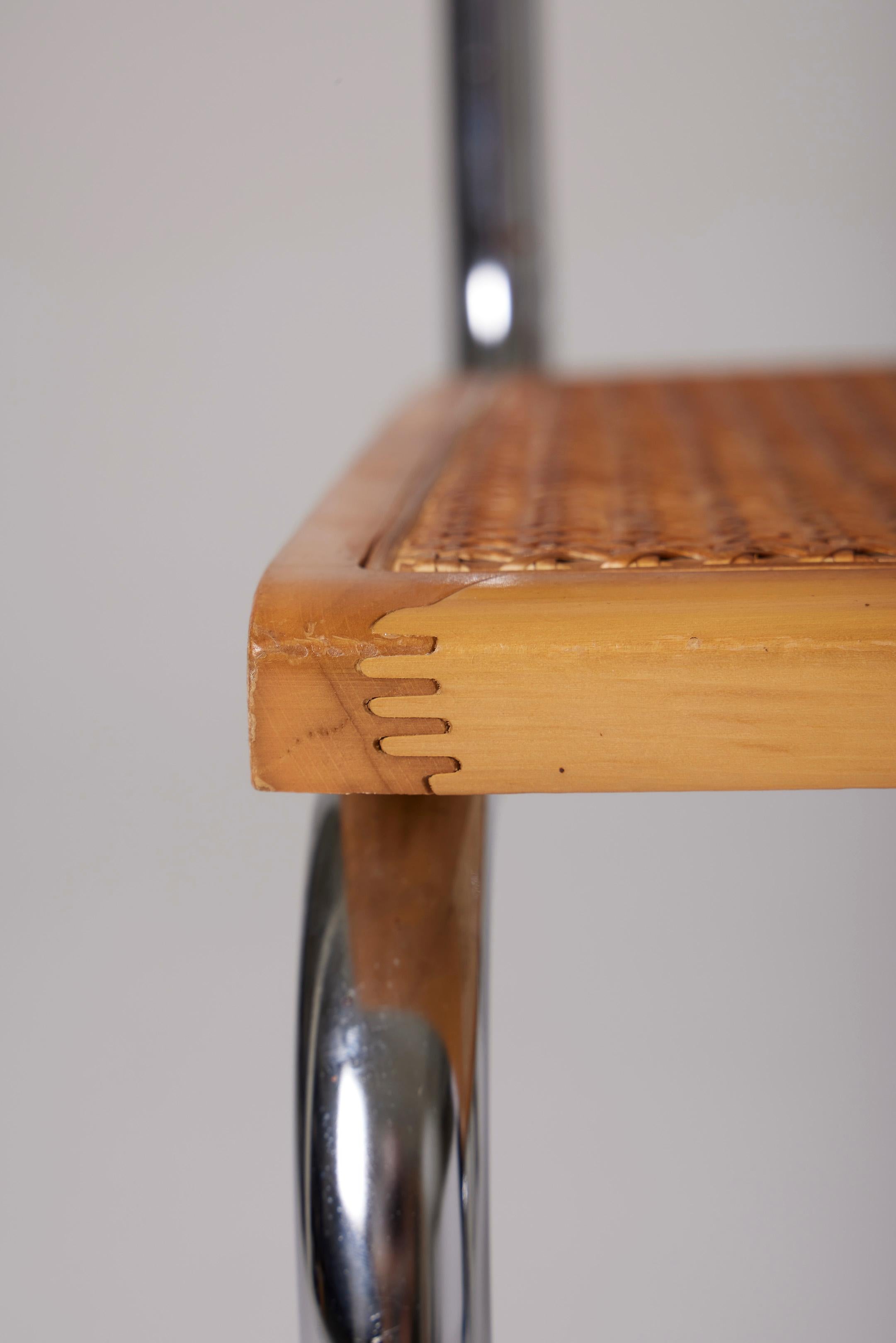Cesca chair by Marcel Breuer 8