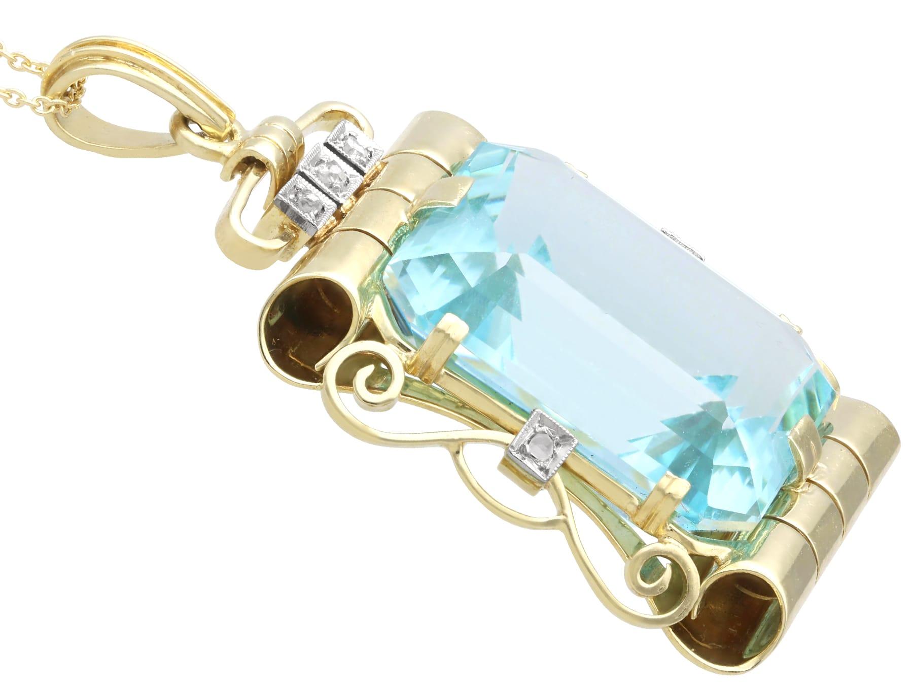 Femenino o masculino C'est Laudier 32.20 Carat Aquamarine 0.10 Carat Diamond 14k Yellow Gold Pendant en venta