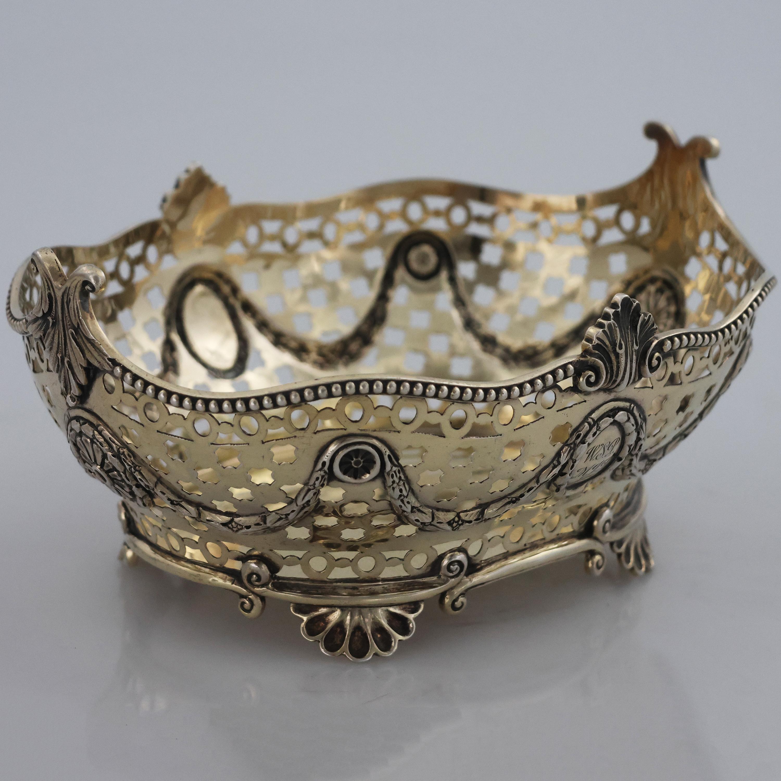 Cesta de plata de ley Reina Victoria, Charles Stuart Harris, Londres, 1898 Victoriano tardío
