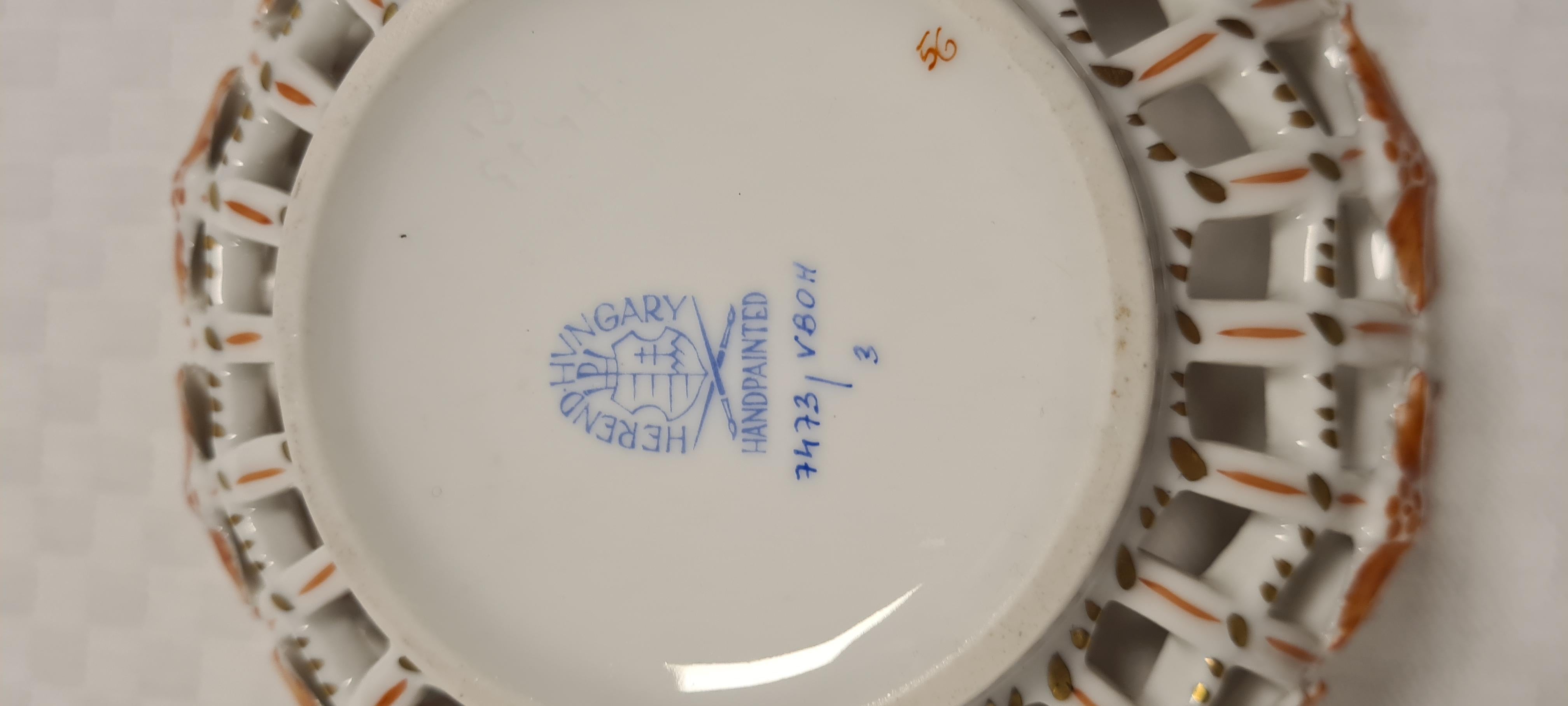 Porcelain basket from Herend Hungary For Sale 2
