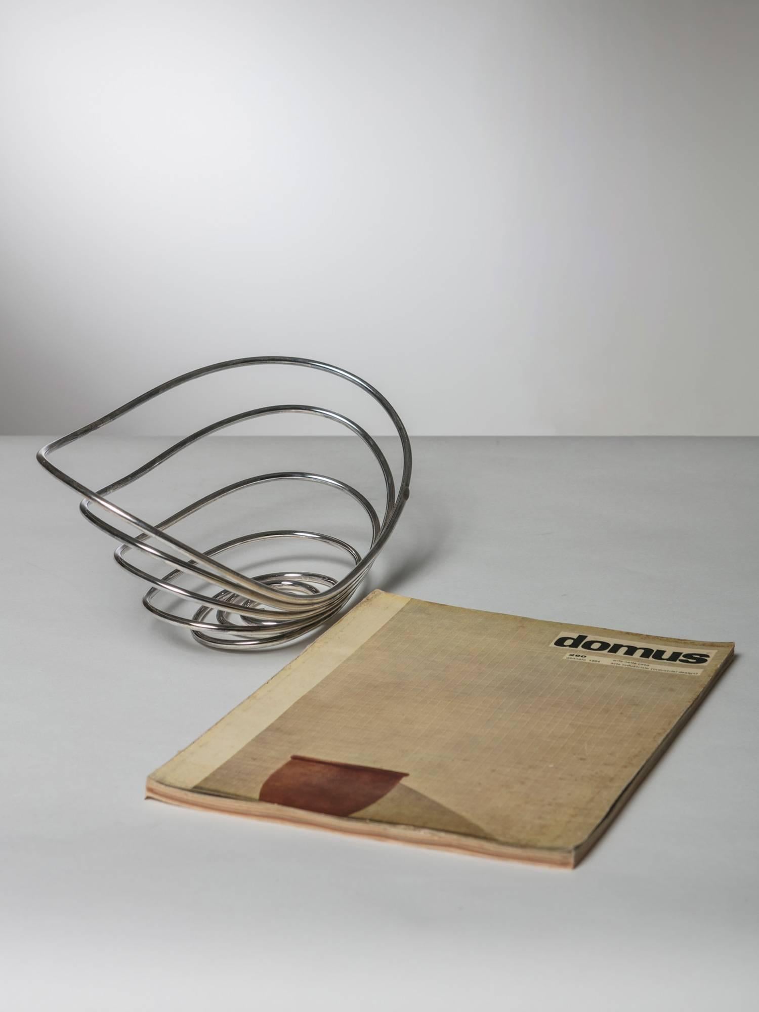 Bol Cesto par Lino Sabattini pour Sabattini Argenteria.
Manifeste minimaliste avec une seule corde qui génère toute la forme.