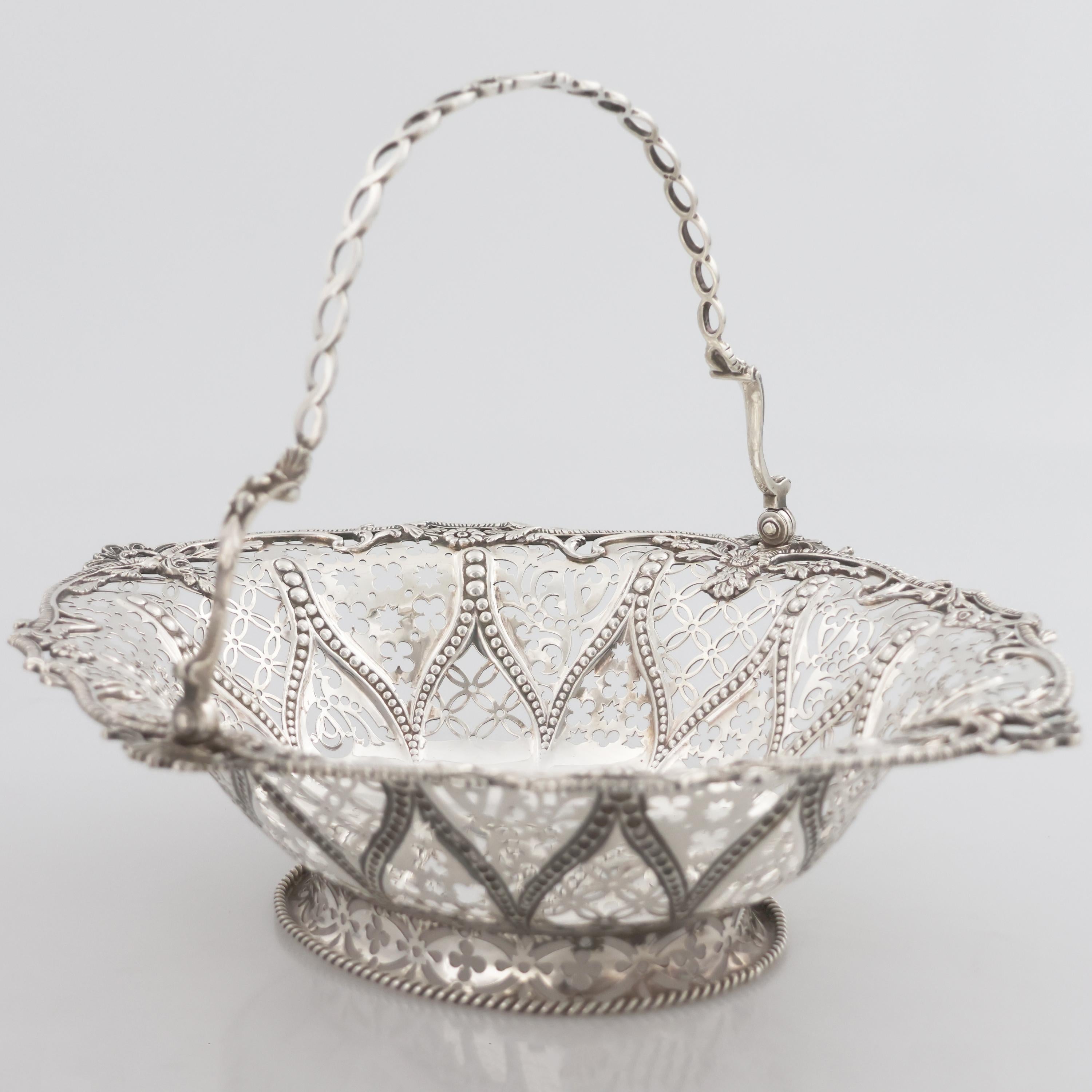 Cesto in argento sterling Regina Vittoria, James Aldridge, Londra, 1853 In Good Condition In Brescia, IT