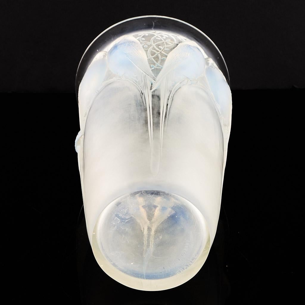 Ceylan an Opalescent Glass Vase by Rene Lalique  For Sale 3