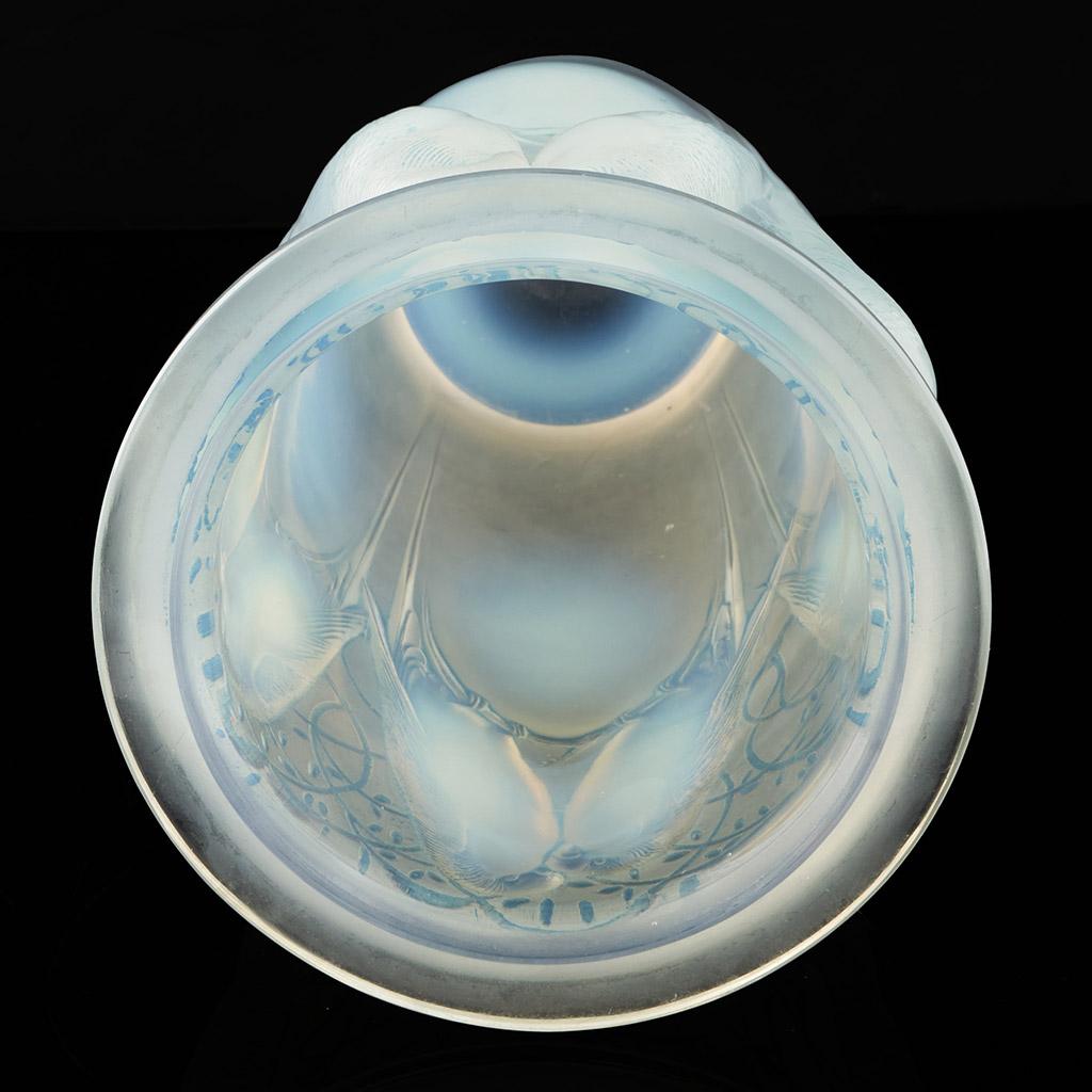 'Ceylan' Rene Lalique Opalescent Glass Vase Circa 1930  For Sale 1