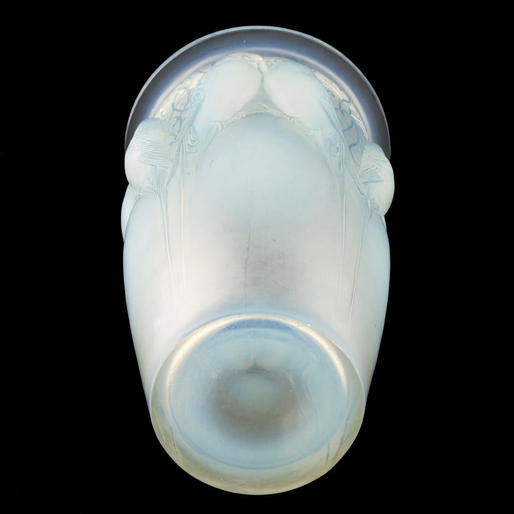 'Ceylan' Rene Lalique Opalescent Glass Vase Circa 1930  For Sale 2