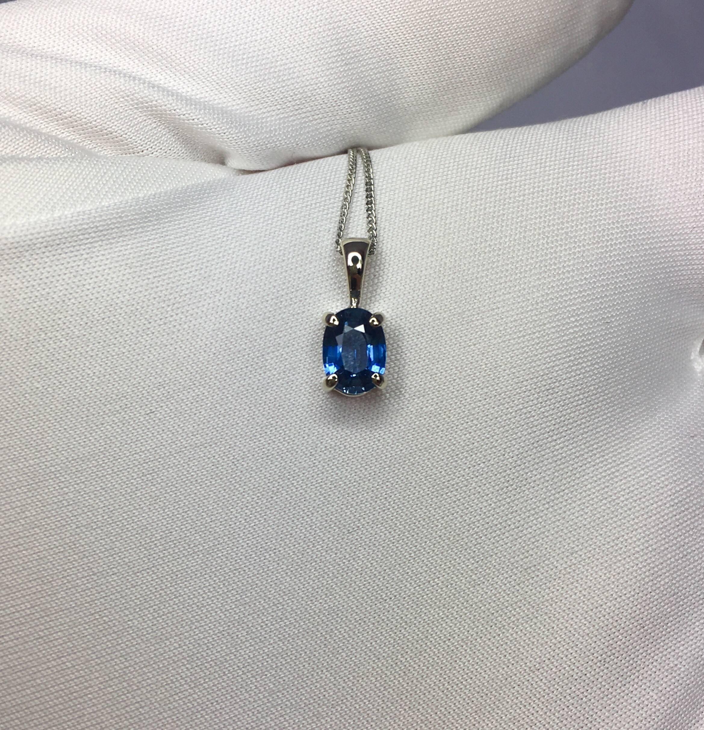 Beautiful natural 1.00 carat blue Sapphire set in a fine 18k white gold solitaire pendant.

Stunning blue sapphire with fine bright blue colour and excellent clarity. Very clean.

It also has an excellent oval cut which shows lots of brightness and