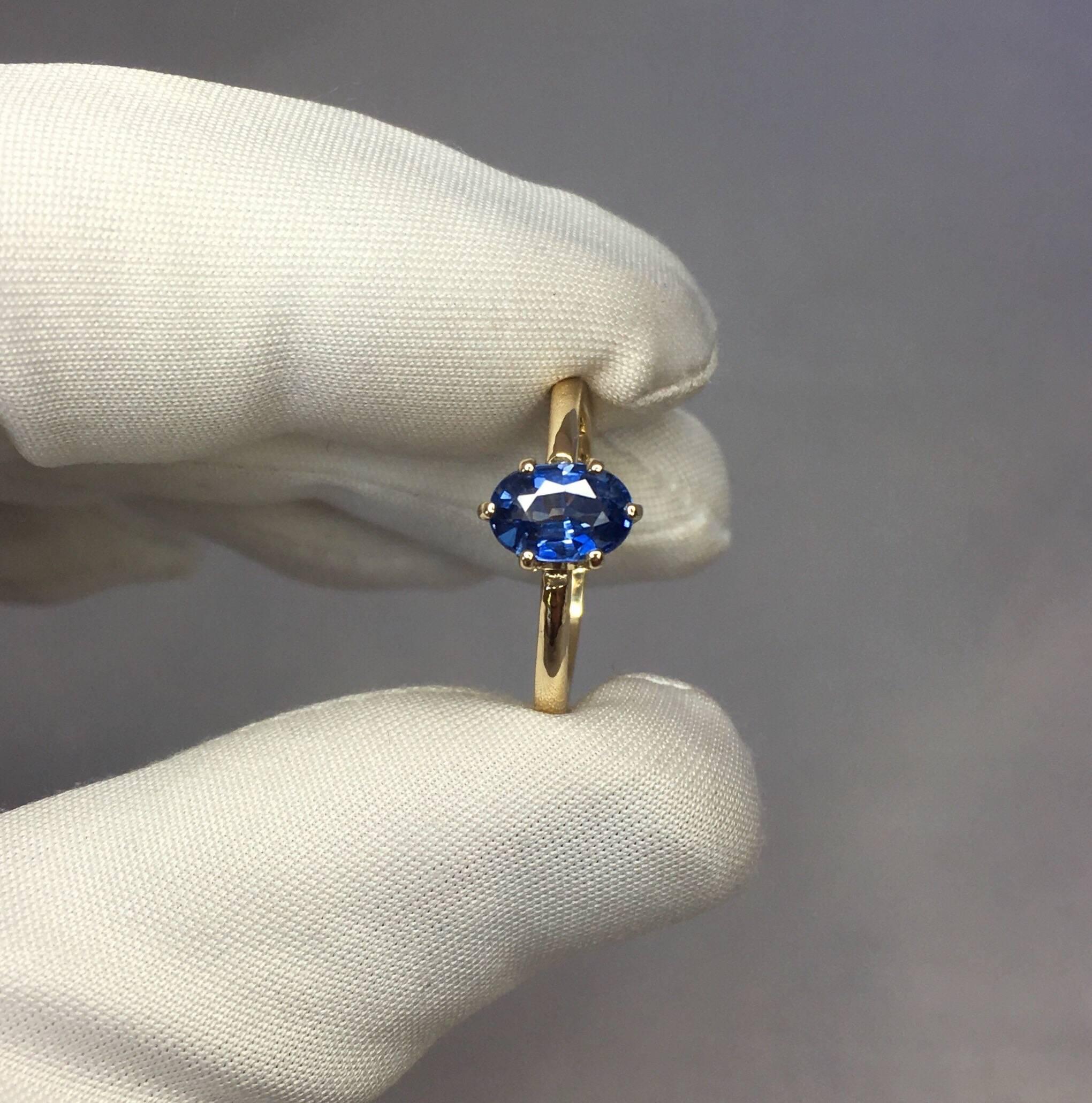Ceylon 1.07 Carat Vivid Blue Oval Cut Sapphire Solitaire Gold Ring 2