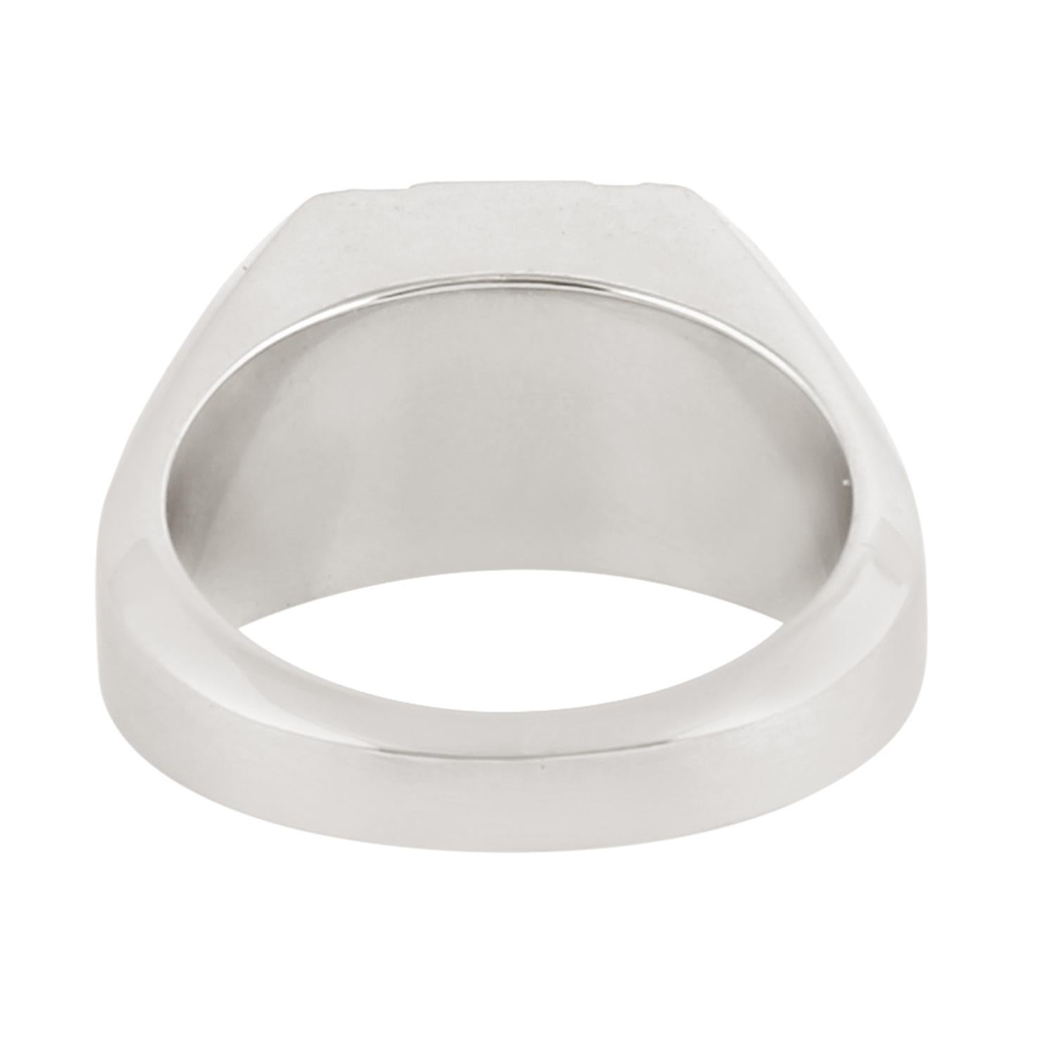 Taille mixte Bague Ceylan en or blanc 18 carats avec saphir bleu et diamants en vente