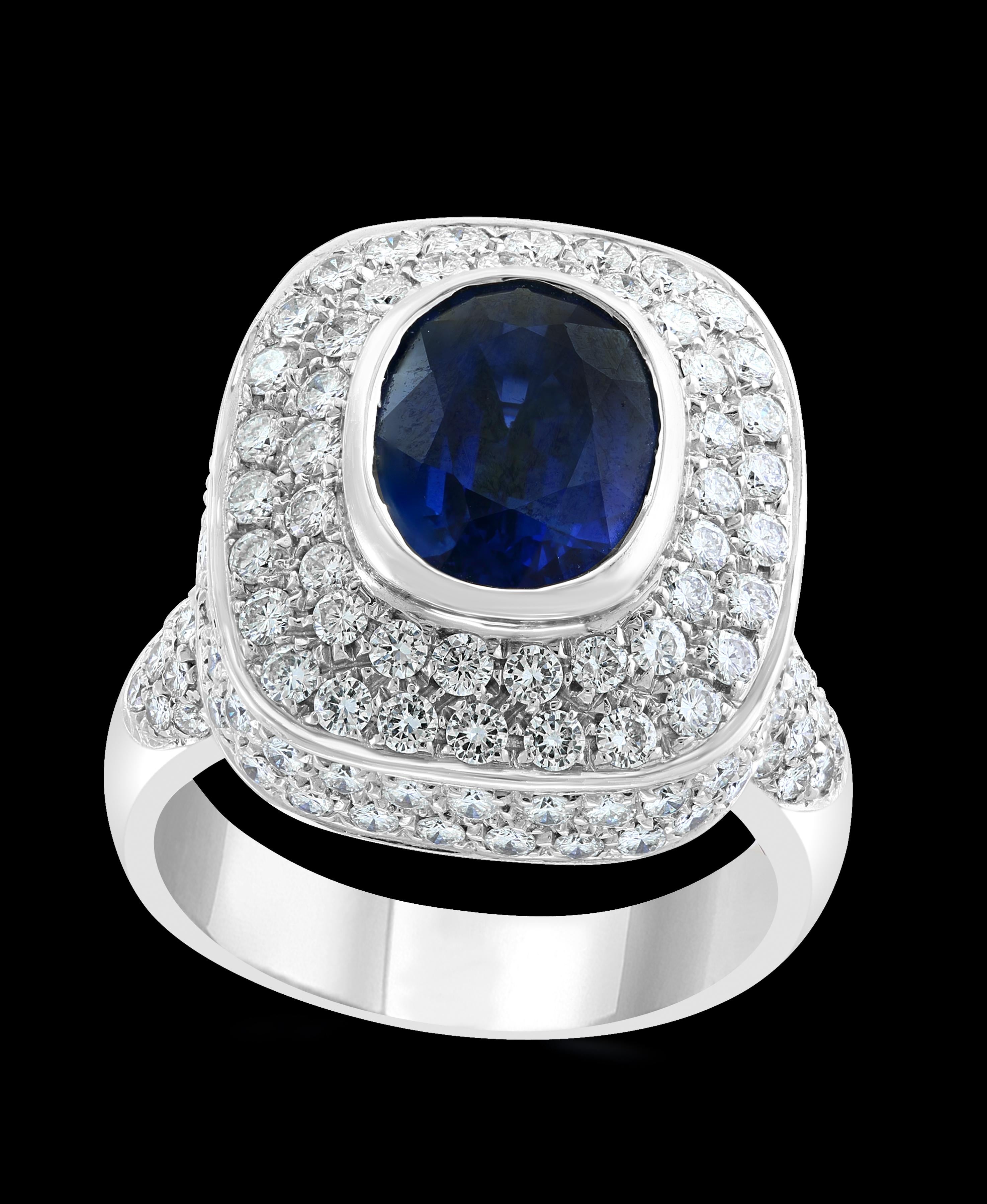 Ceylon Blue Sapphire and Diamond 18 Karat White Gold Cocktail Ring In Excellent Condition For Sale In New York, NY