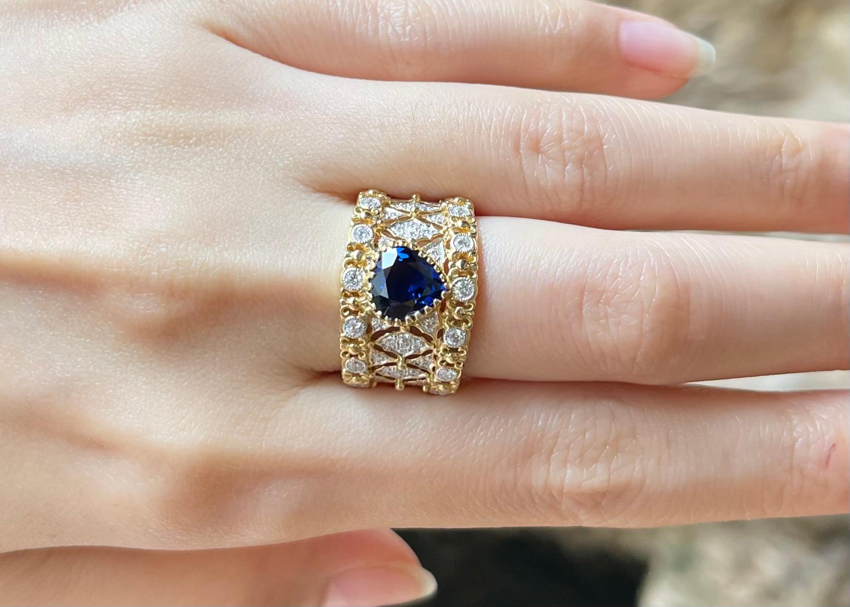 Art Déco Anello con zaffiro blu di Ceylon e diamanti con montatura in oro 18 carati in vendita