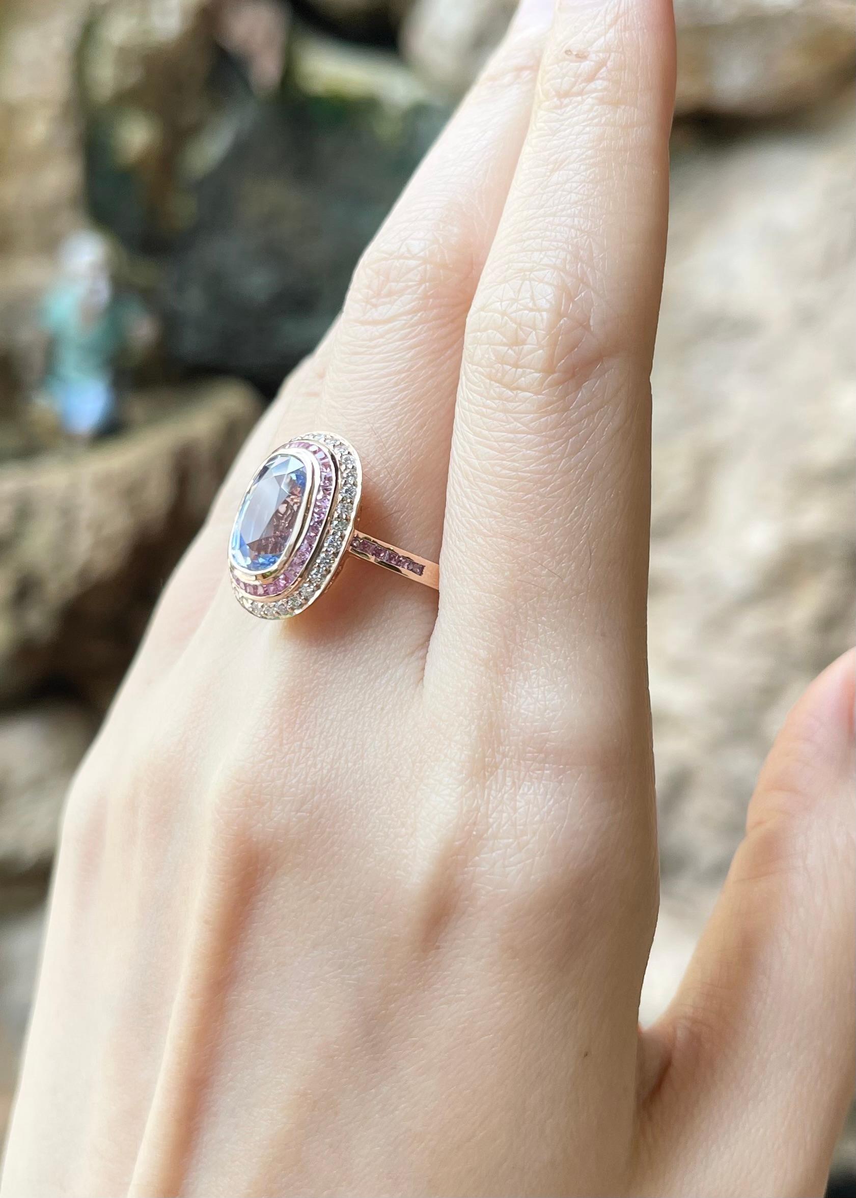 Ceylon Blue Sapphire with Pink Sapphire and Diamond Ring set in 18K Rose Gold In New Condition For Sale In Bangkok, TH