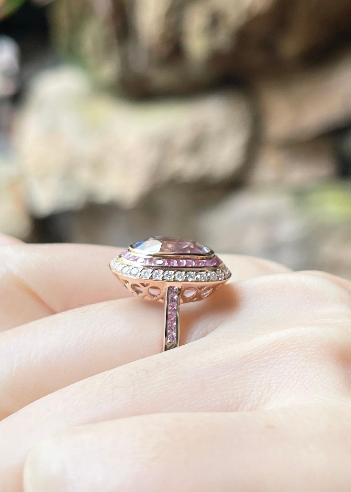 Ceylon Blue Sapphire with Pink Sapphire and Diamond Ring set in 18K Rose Gold For Sale 1