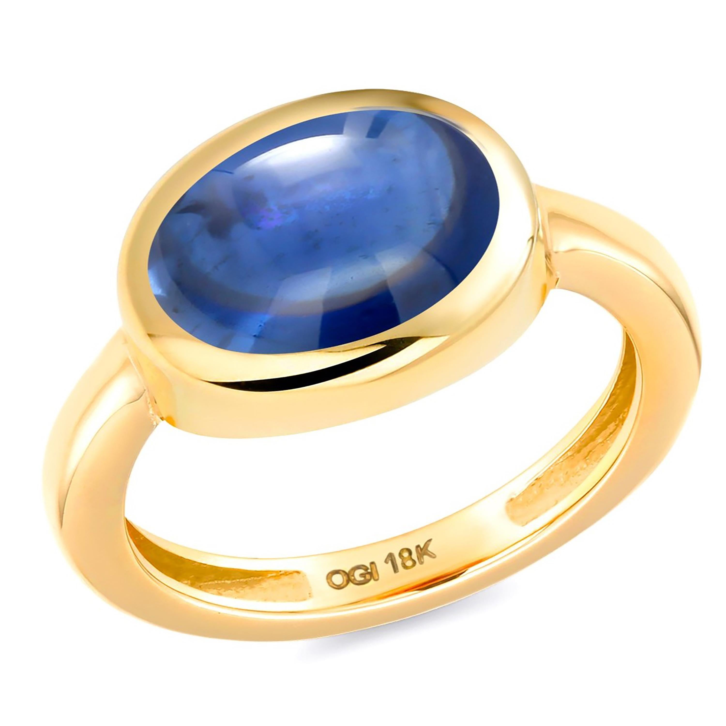 Women's Ceylon Cabochon Sapphire Raised Dome Yellow Gold Solitaire Cocktail Ring