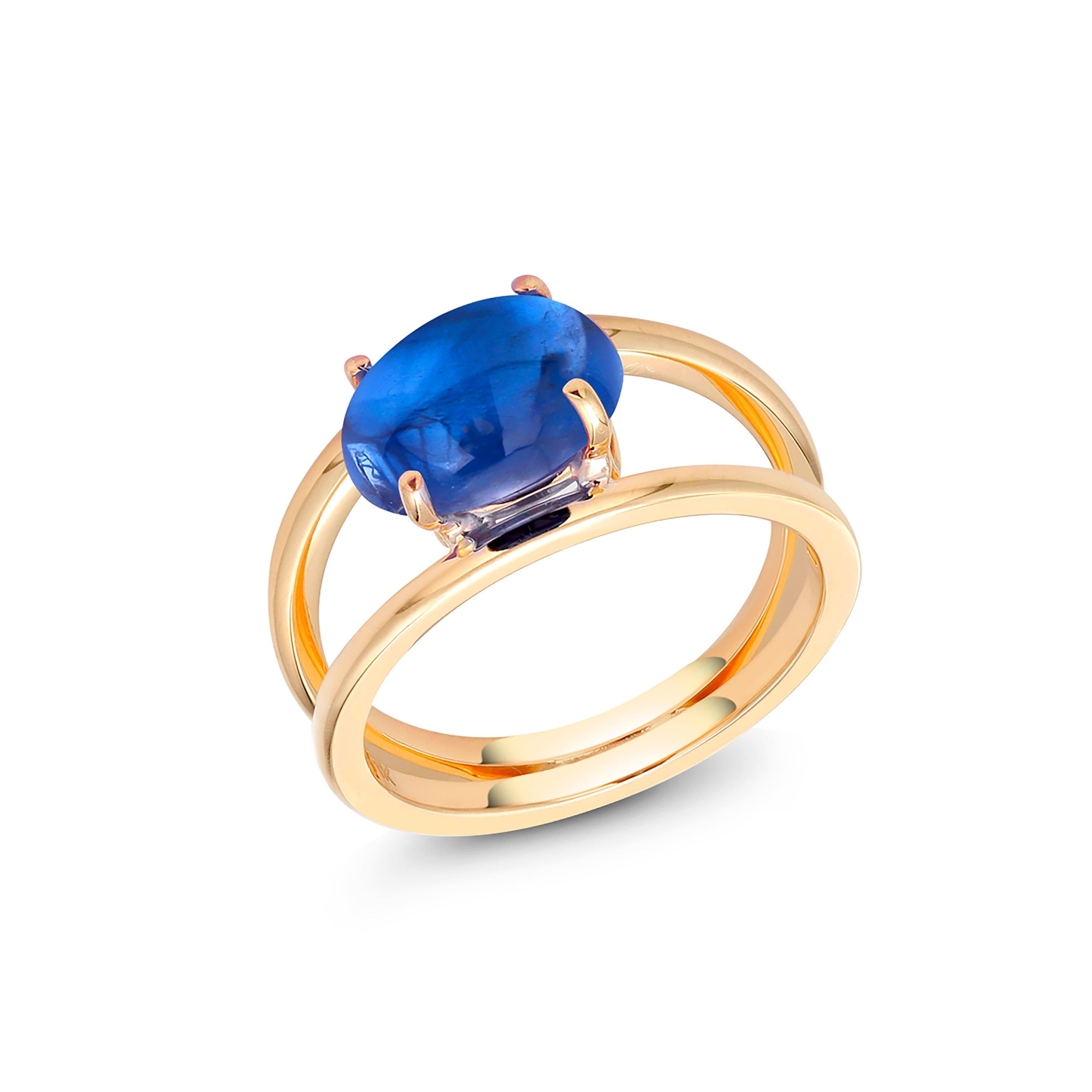 Contemporary Ceylon Cabochon Sapphire Split Shank 18 Karat Yellow Gold Ring