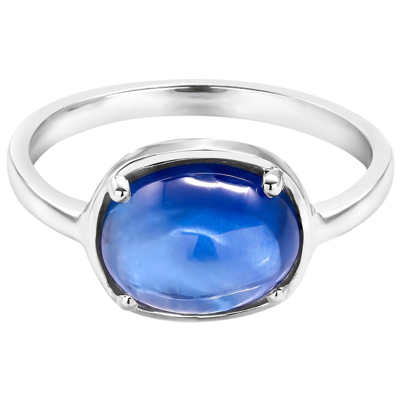 Contemporary Ceylon Cabochon Sapphire Weighing 4.25 Carat White Gold Cocktail Ring