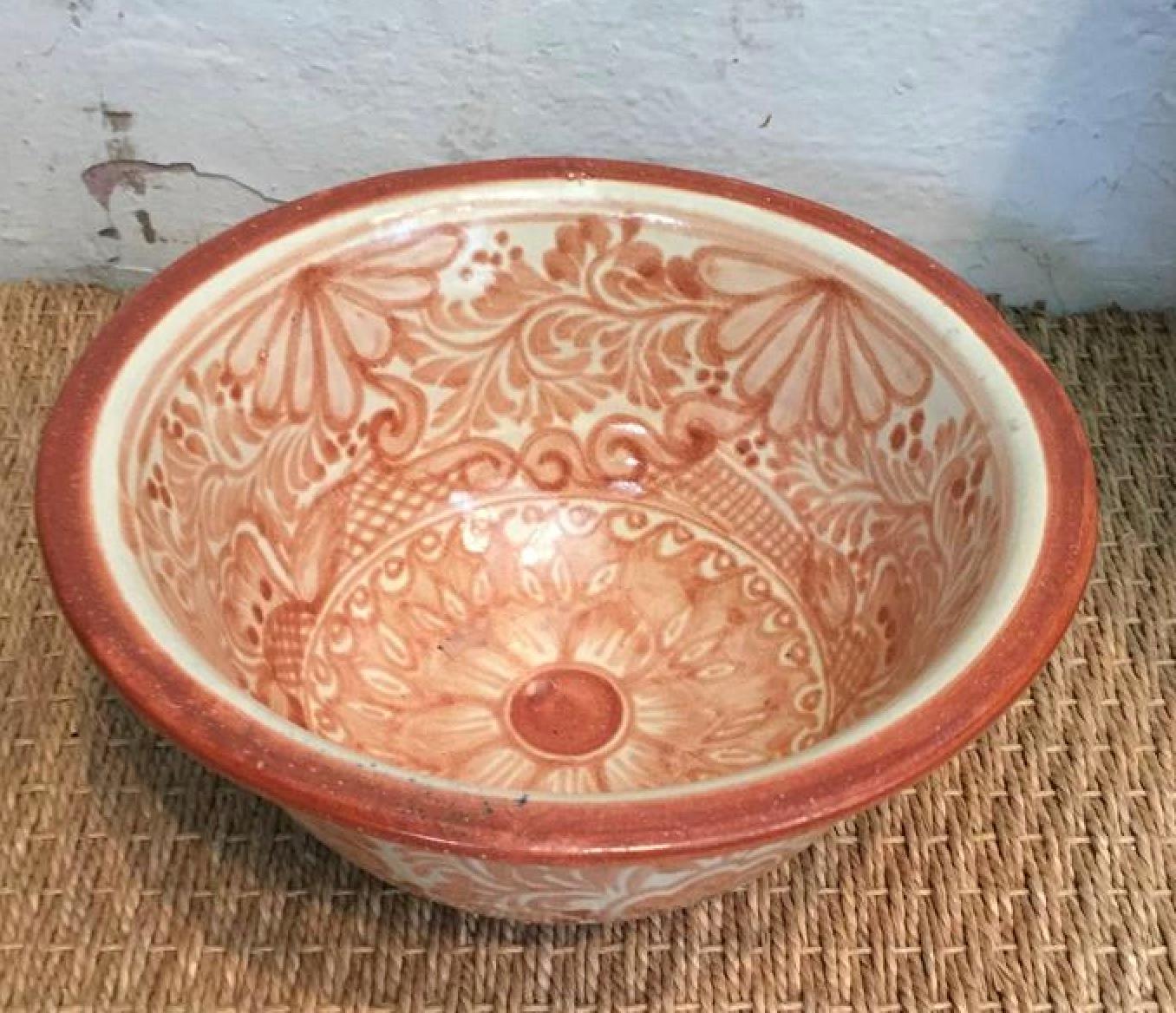 Sourced Spanish Ceramic Talavera Mexican Pottery For Sale 3