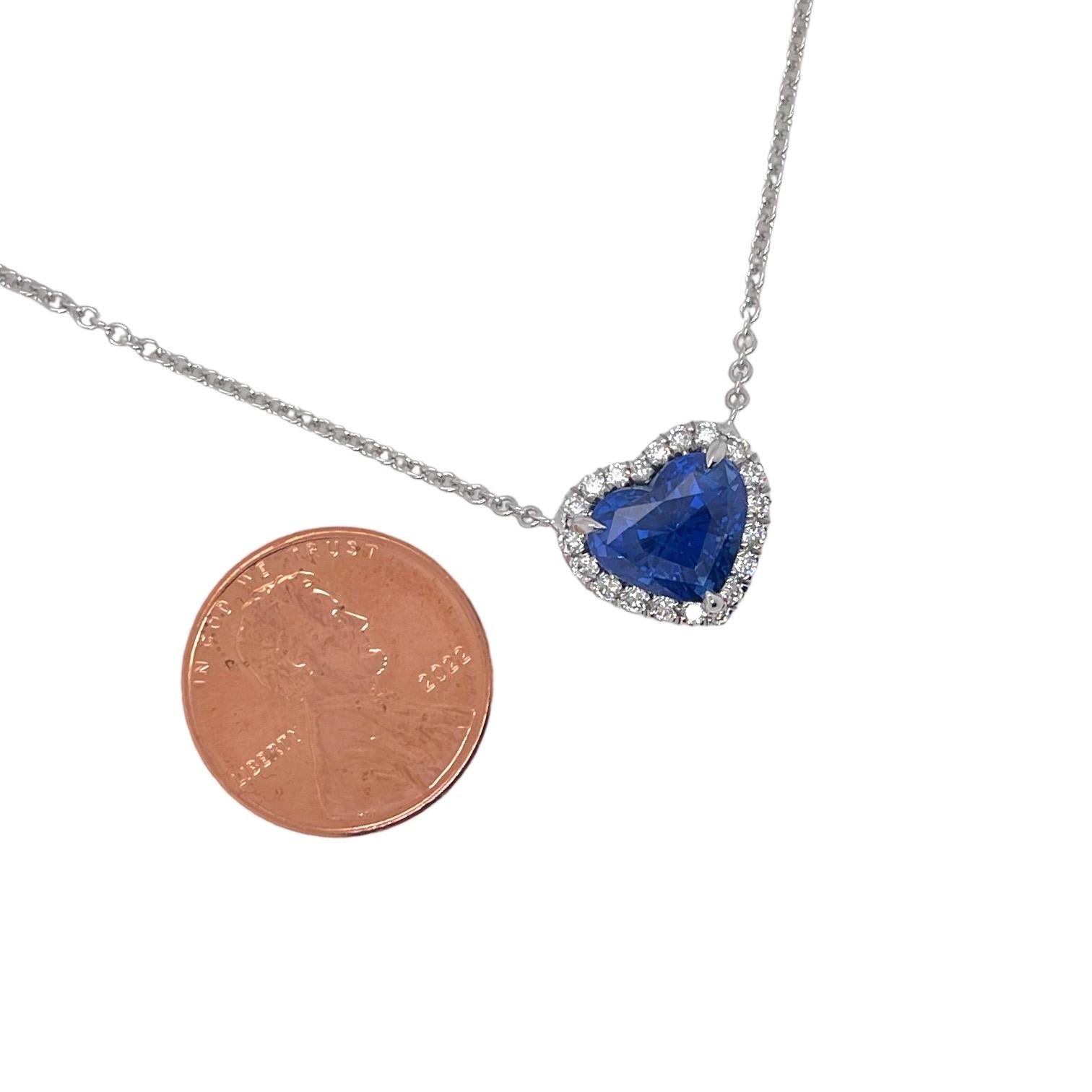 Ceylon Heart Shape Sapphire and Diamond Halo Pendant in 18k White Gold In New Condition For Sale In New York, NY