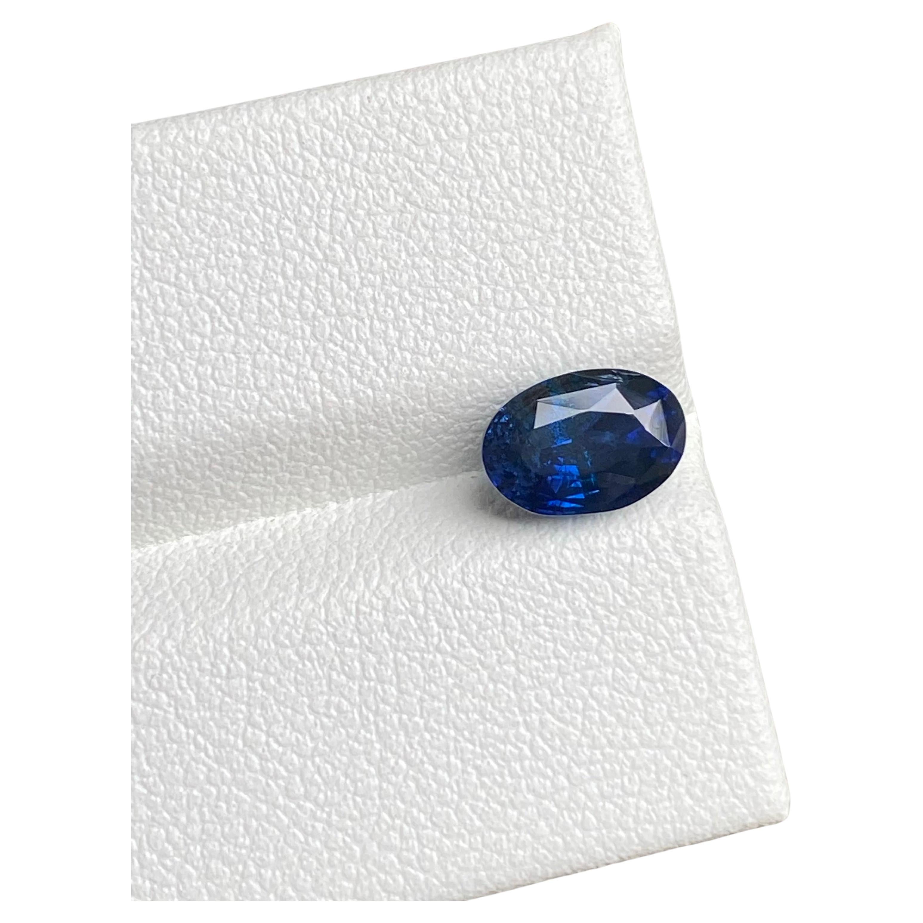 Saphir bleu royal naturel de Ceylan, pierre précieuse non chauffée de 2,10 carats en vente