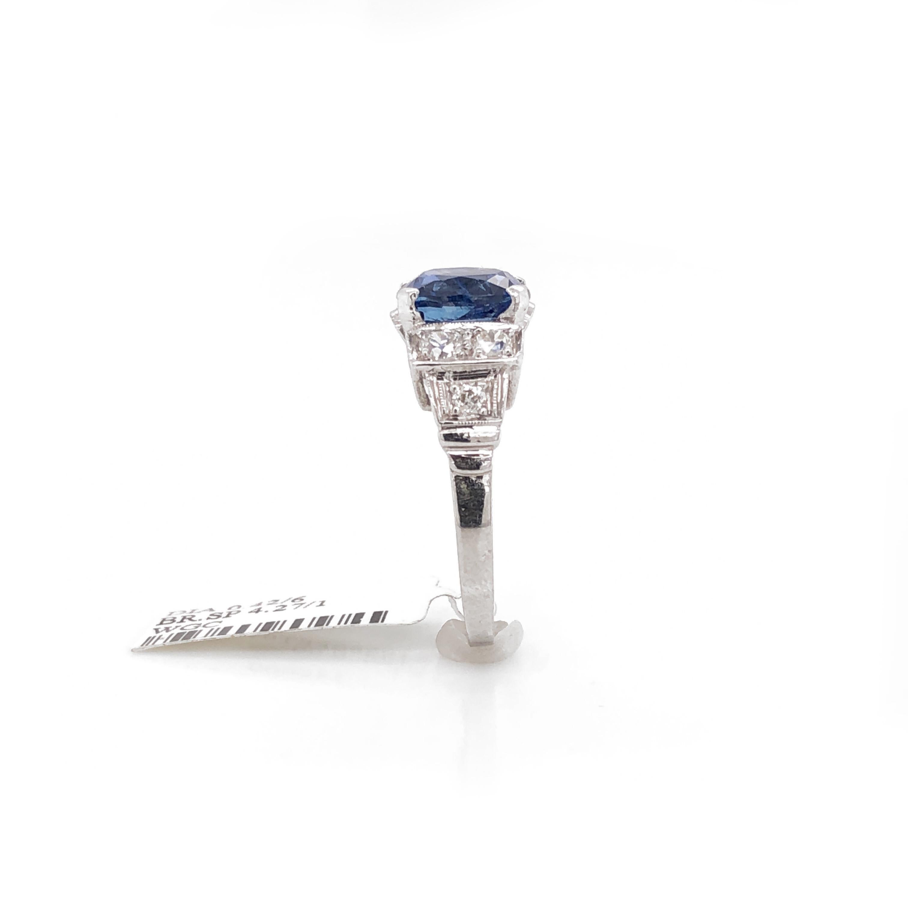 Ceylon Oval Cut Sapphire 4.27 Carat Diamond 0.42 Carat Total Platinum Ring For Sale 4