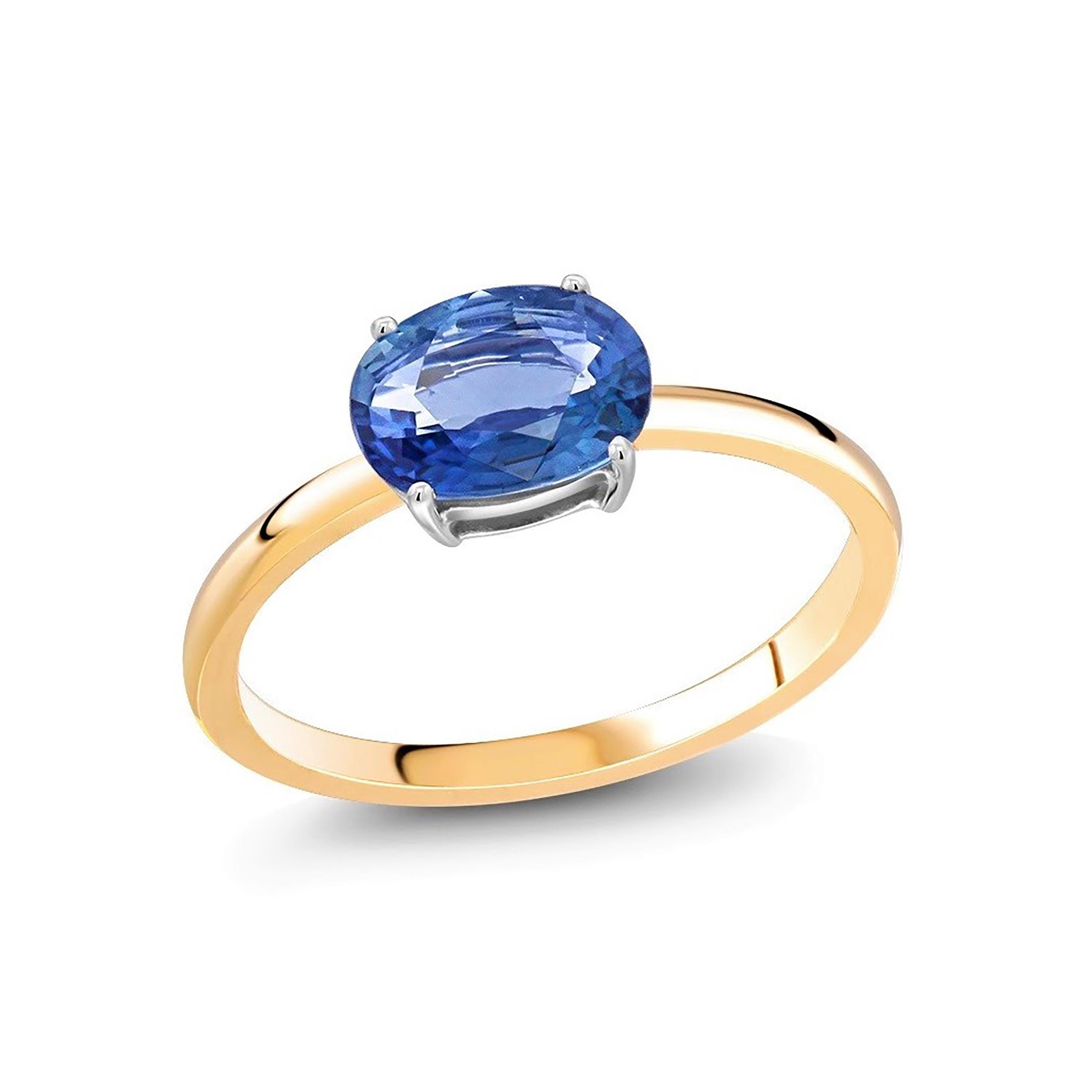 Ceylon Oval Shaped Sapphire White and Yellow Gold Solitaire Cocktail Ring In New Condition In New York, NY