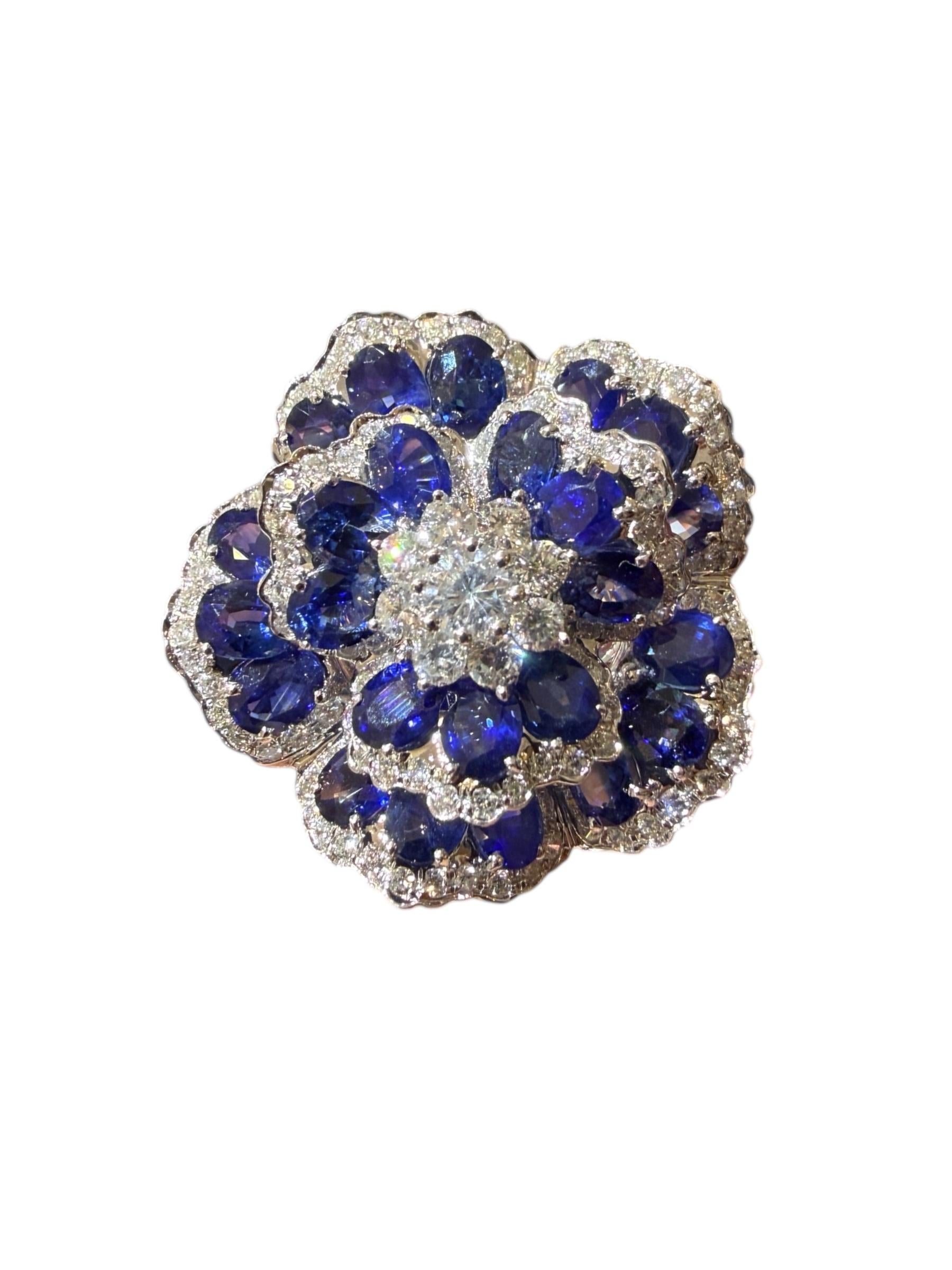 Ceylon Saphir 10,12ct Kamelien-Cocktailring mit Diamant-Halo 18K Weißgold im Angebot 3