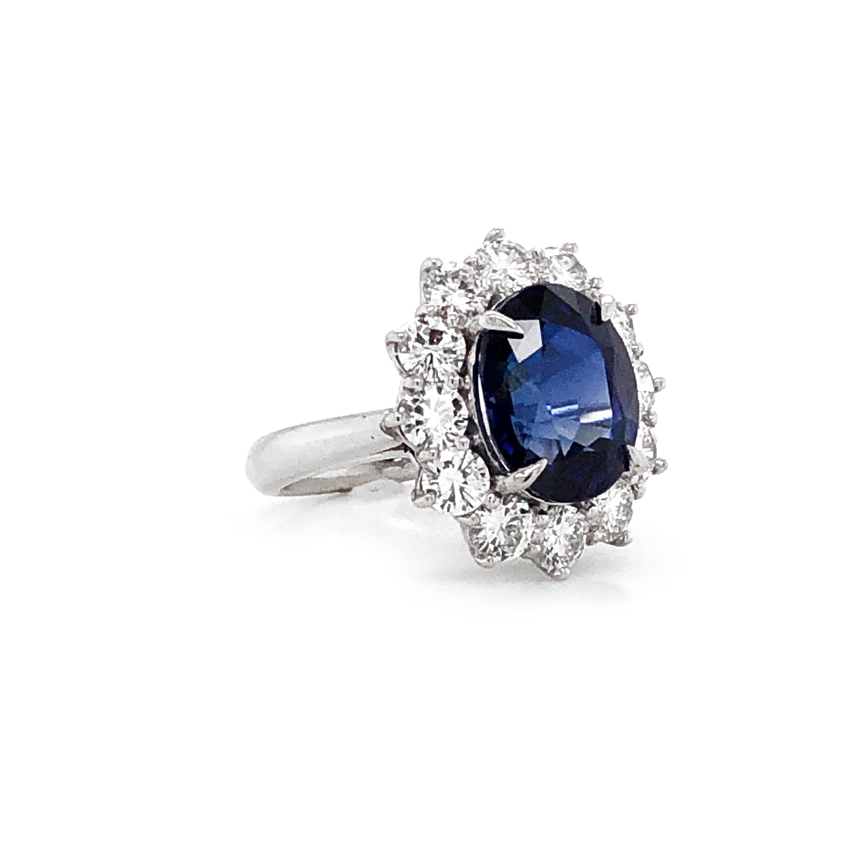 Contemporary Ceylon Oval Cut Sapphire 7.10 Carat Diamonds Platinum Statement Ring For Sale