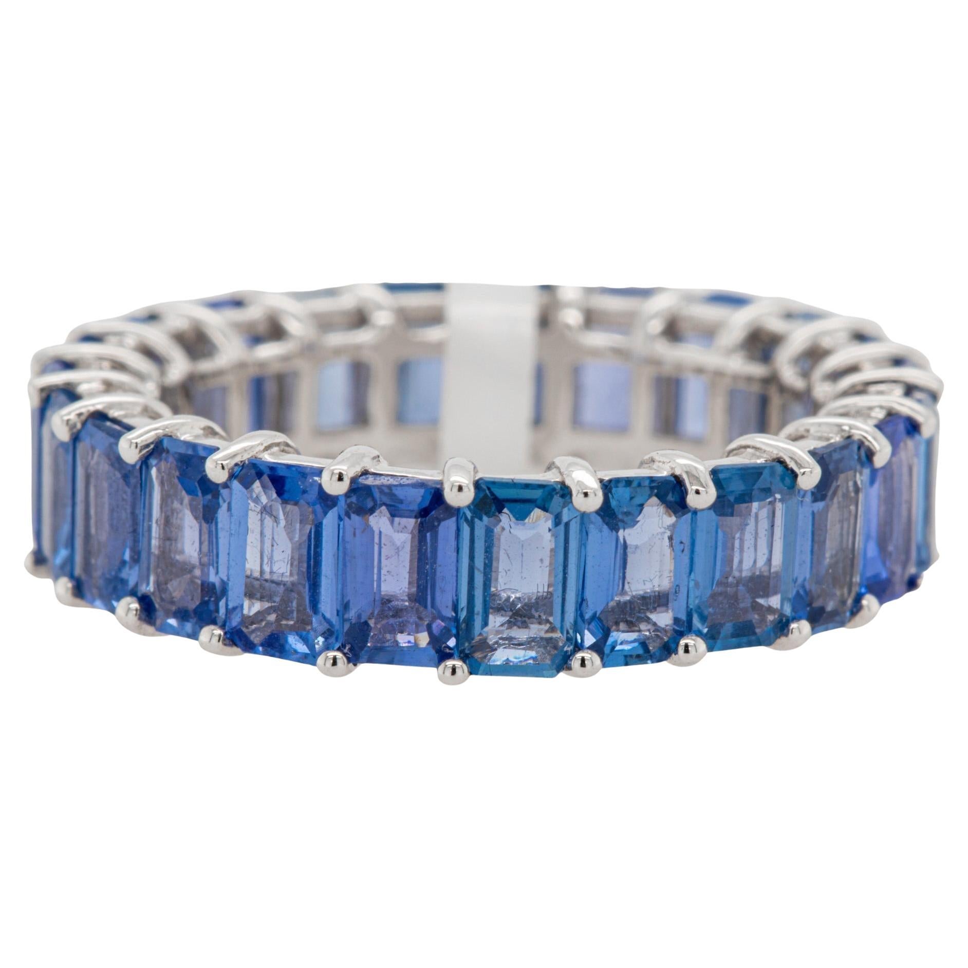 Ceylon Sapphire 7.19 Carats Total Ring 18k Gold For Sale