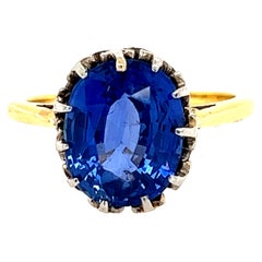 Ceylon Sapphire and 18k Yellow Gold Ring