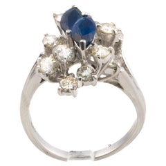 Anello con zaffiro di Ceylon e diamanti taglio baguette e marquise