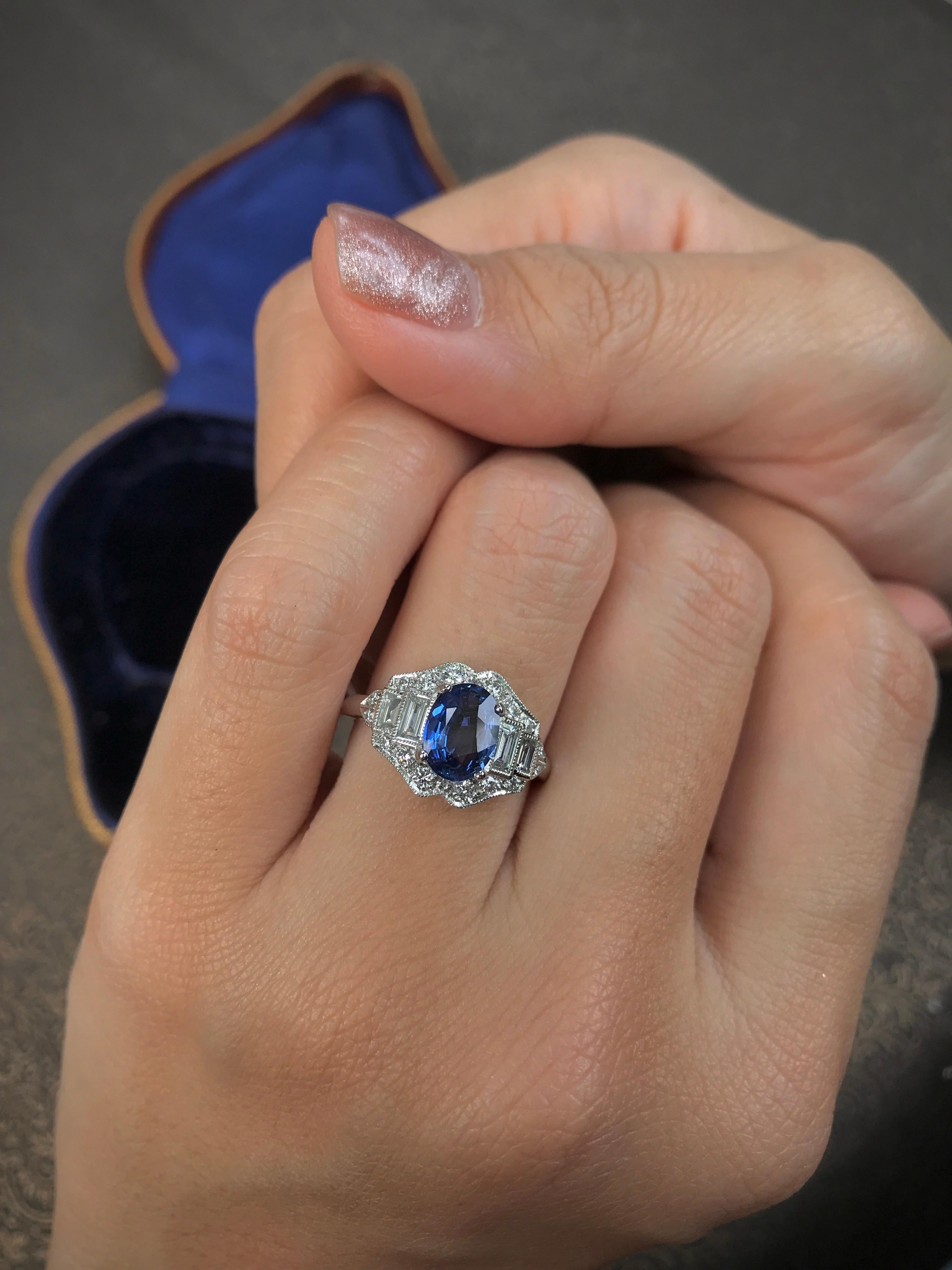 Ceylon Sapphire and Diamond Art Deco Style Engagement Ring in 18k White Gold In New Condition In Bangkok, TH