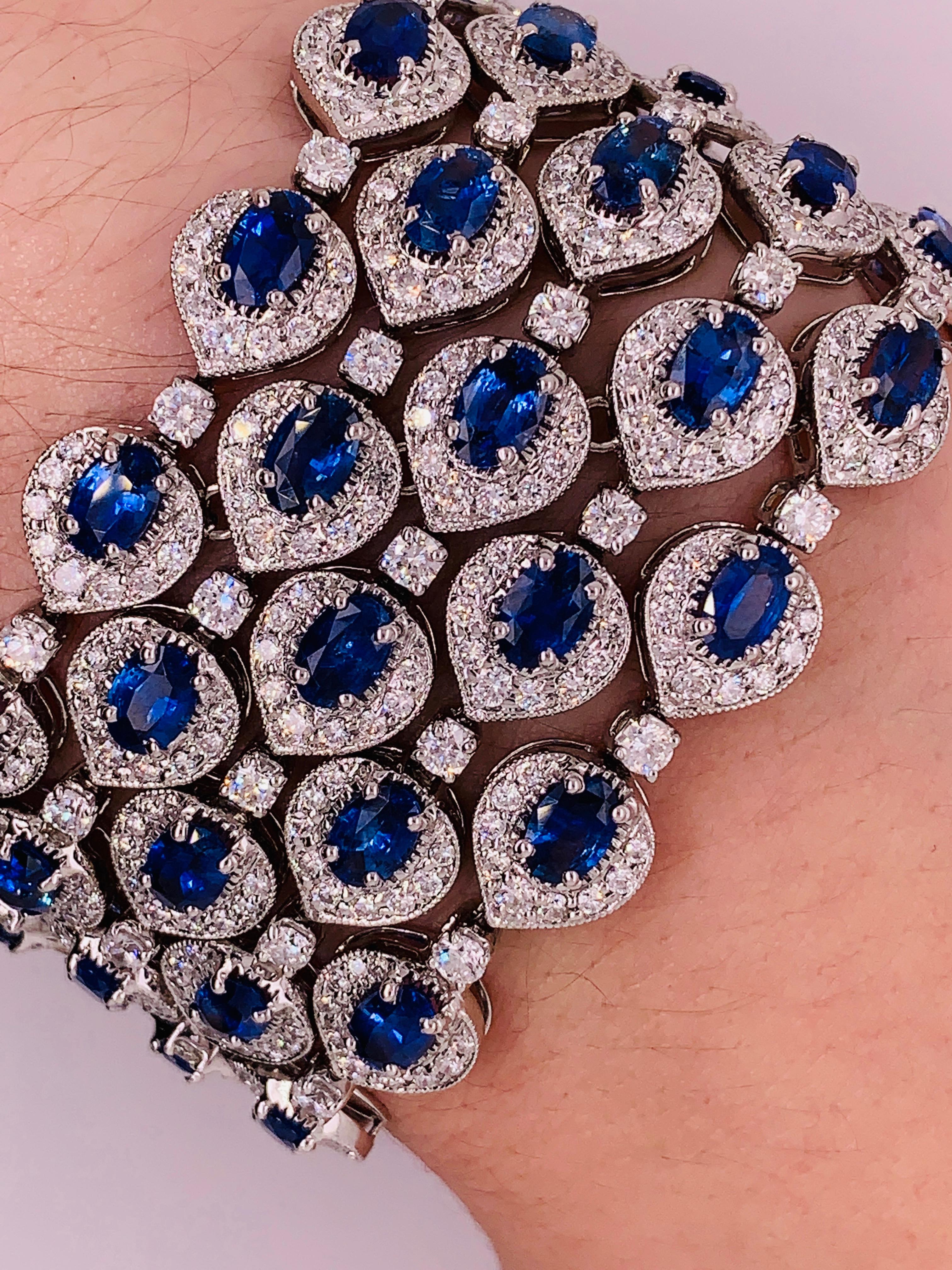Women's Ceylon Sapphire and Diamond Bracelet For Sale