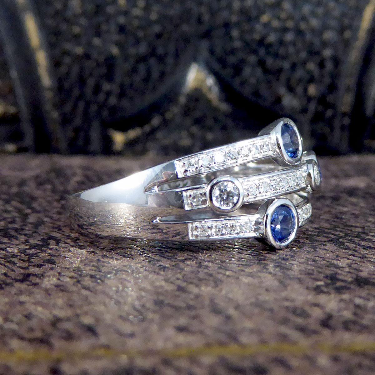 Modern Ceylon Sapphire and Diamond Bubble Style Ring in Platinum