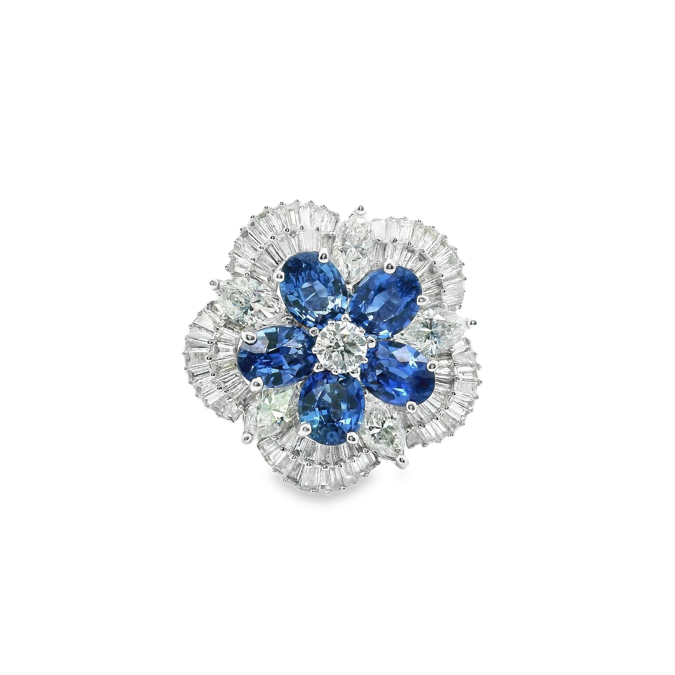 Ein bemerkenswerter Ring mit den feinsten Sri-Lankischen Oval Brillantschliff Saphiren und Diamant Cocktail Ring Ballerina Ring. 18k Massiv Weißgold. Es ist ein wahrer Genuss, sie anzusehen. Fünf Ceylan-Saphire, die mit Sorgfalt zu einem