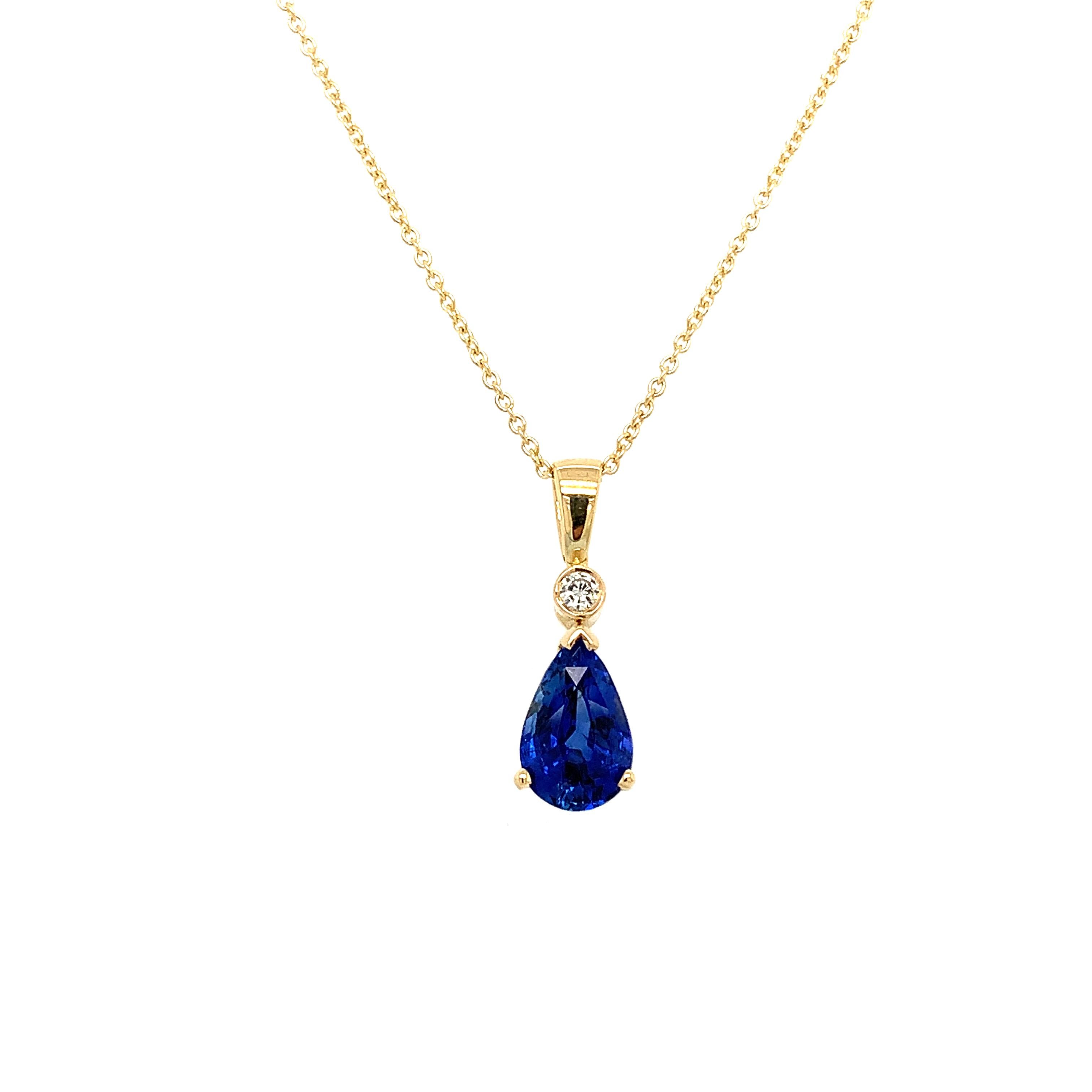 Pear Cut Ceylon sapphire and diamond drop pendant necklace 18k yellow gold For Sale
