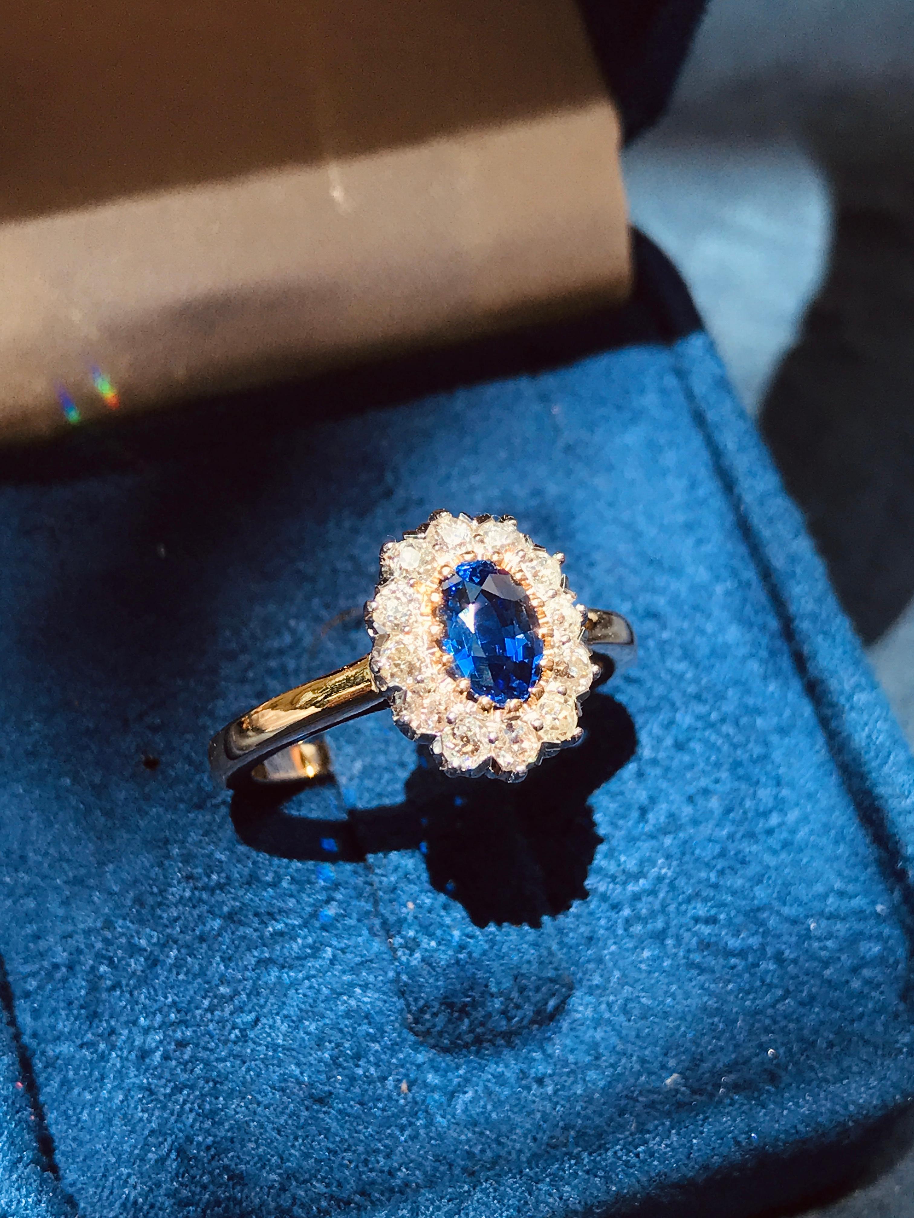 Ceylon Sapphire and Diamond Halo Engagement Ring in 18K Yellow Gold For Sale 2