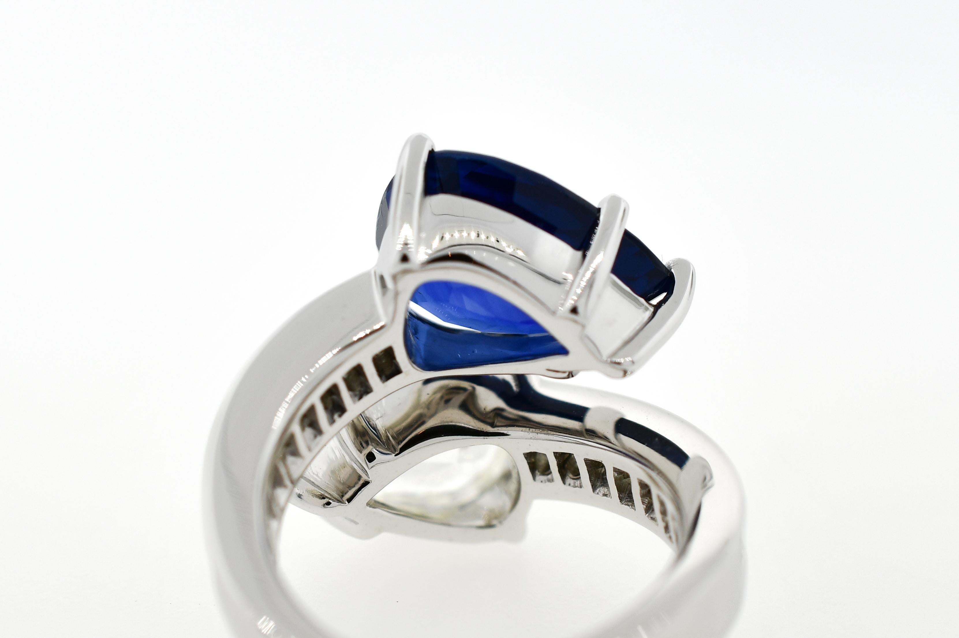 Women's or Men's Ceylon Sapphire and Diamond Platinum Bypass Ring For Sale