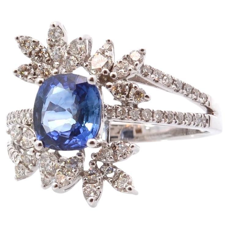 Ceylon sapphire and diamond ring in 18k white gold For Sale