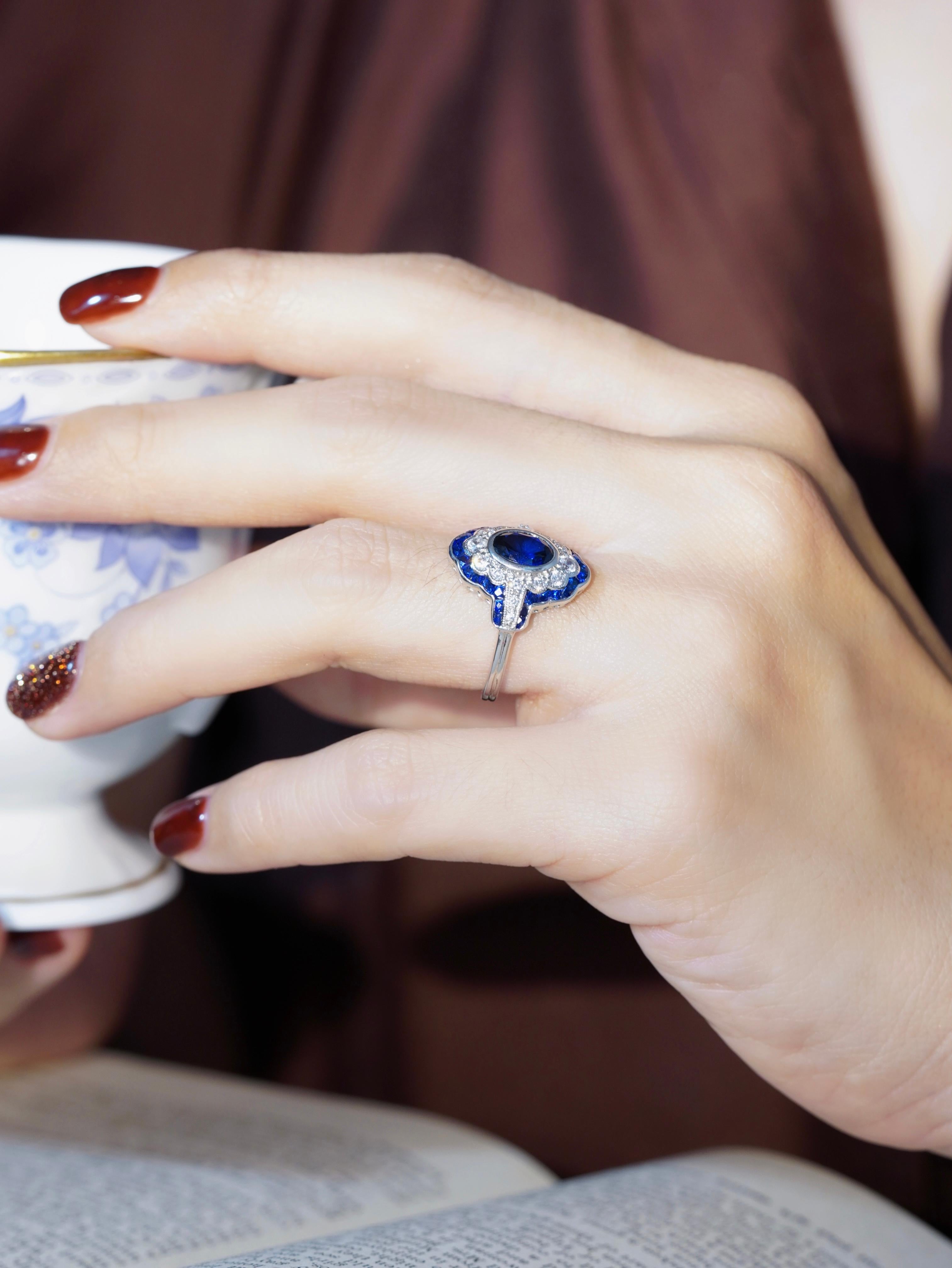 Zafiro de Ceilán Diamante Anillo de compromiso estilo Art Decó en oro blanco de 18 quilates Corte oval en venta