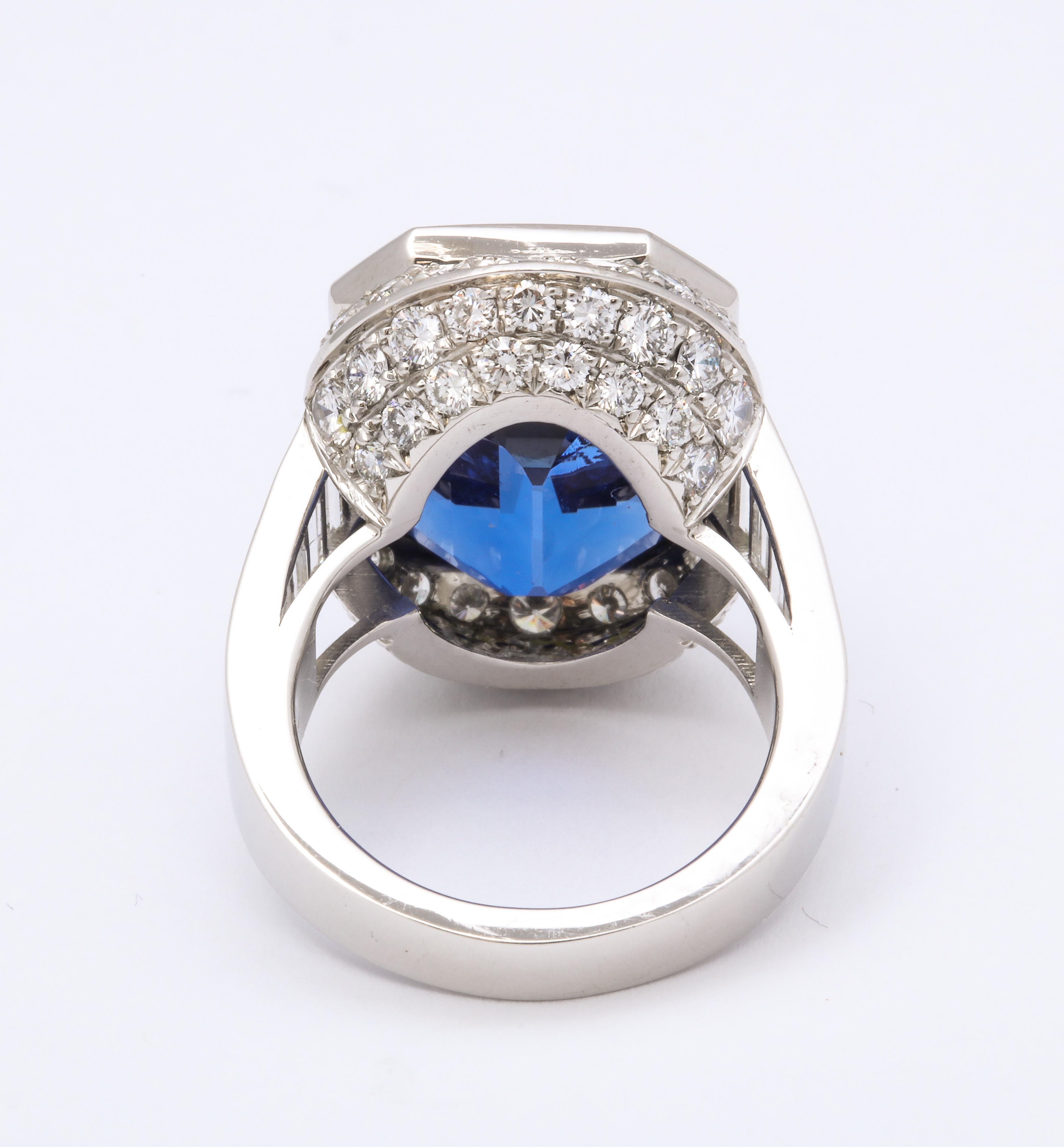 Ceylon Sapphire Diamond Platinum Ring In Good Condition In New York, NY