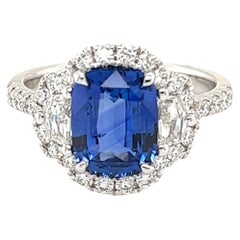Ceylon Sapphire 
Diamond Ring in 18 Karat White Gold