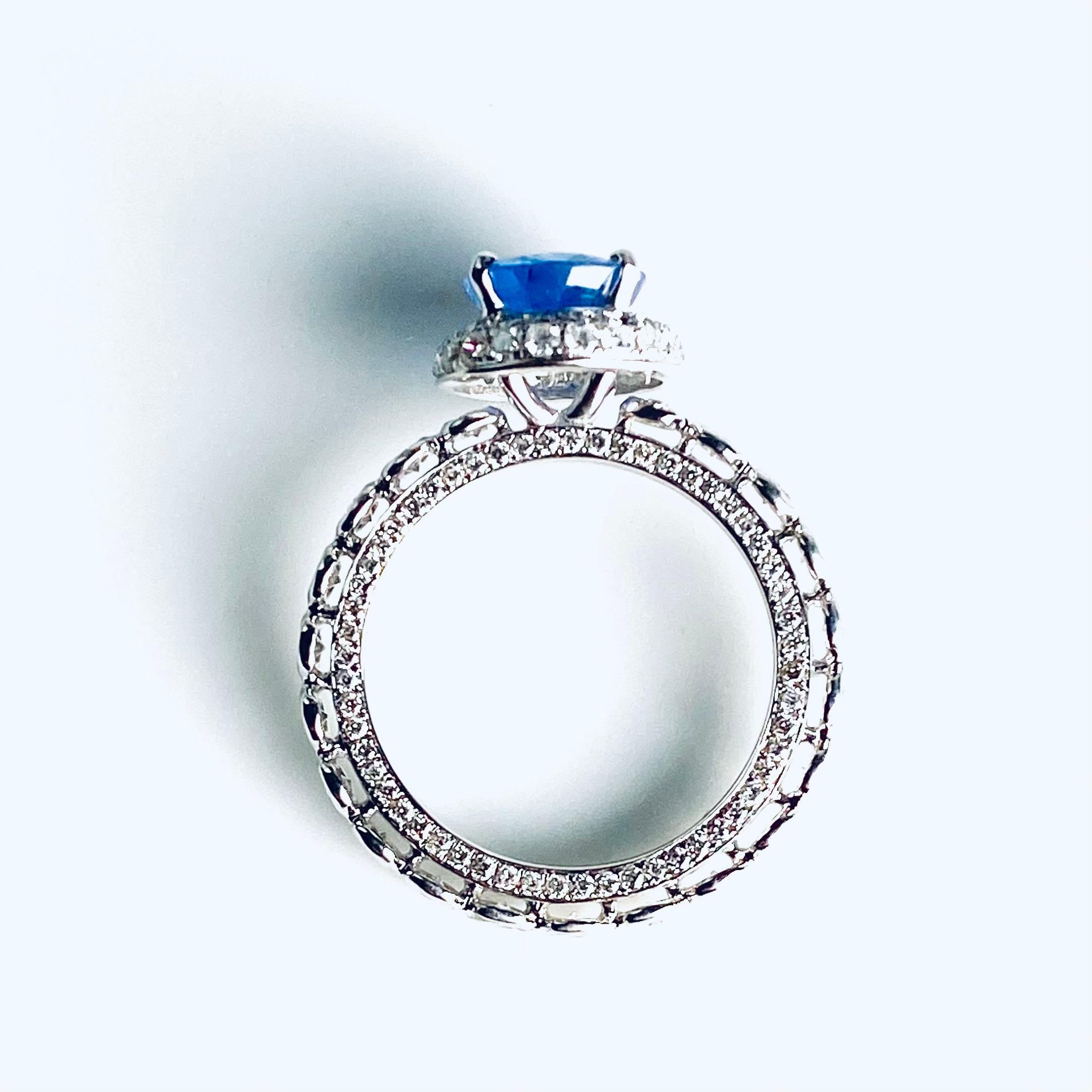 Ceylon Sapphire Diamonds 4.31 Carat Eighteen Karat Gold Cocktail Ring Size 6 For Sale 10