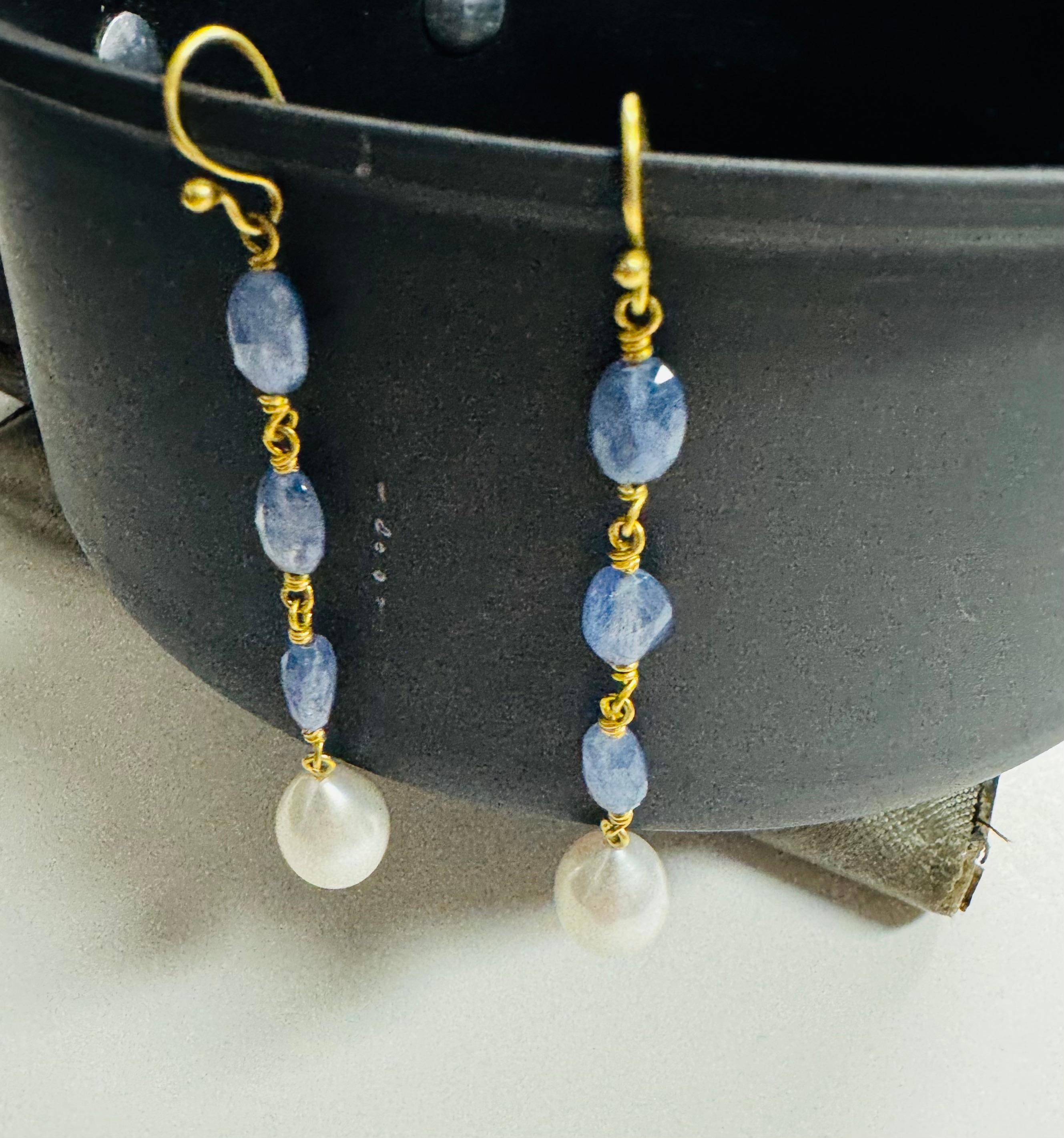 Perlina Orecchini con zaffiri di Ceylon e perle di coltura in vendita