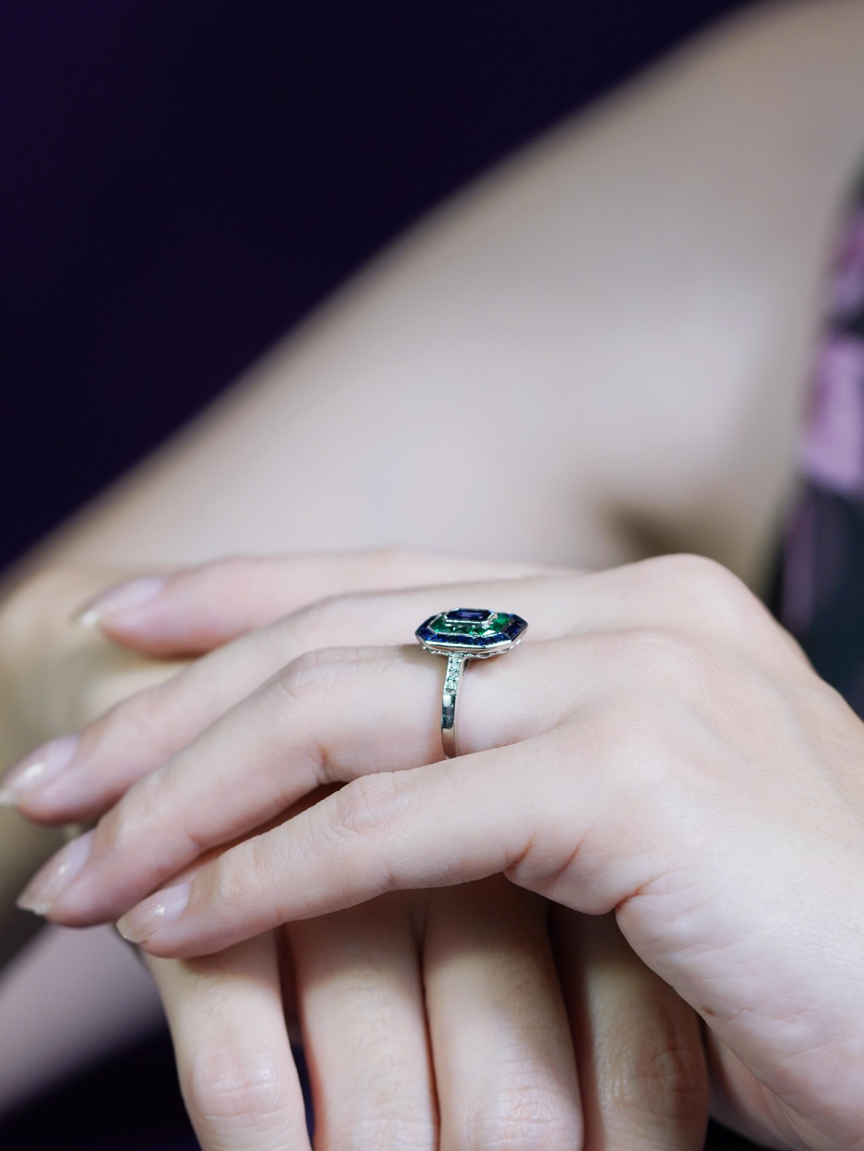 Zafiro de Ceilán Esmeralda Diamante Anillo de compromiso estilo Art Decó en oro blanco de 18 quilates Corte esmeralda en venta