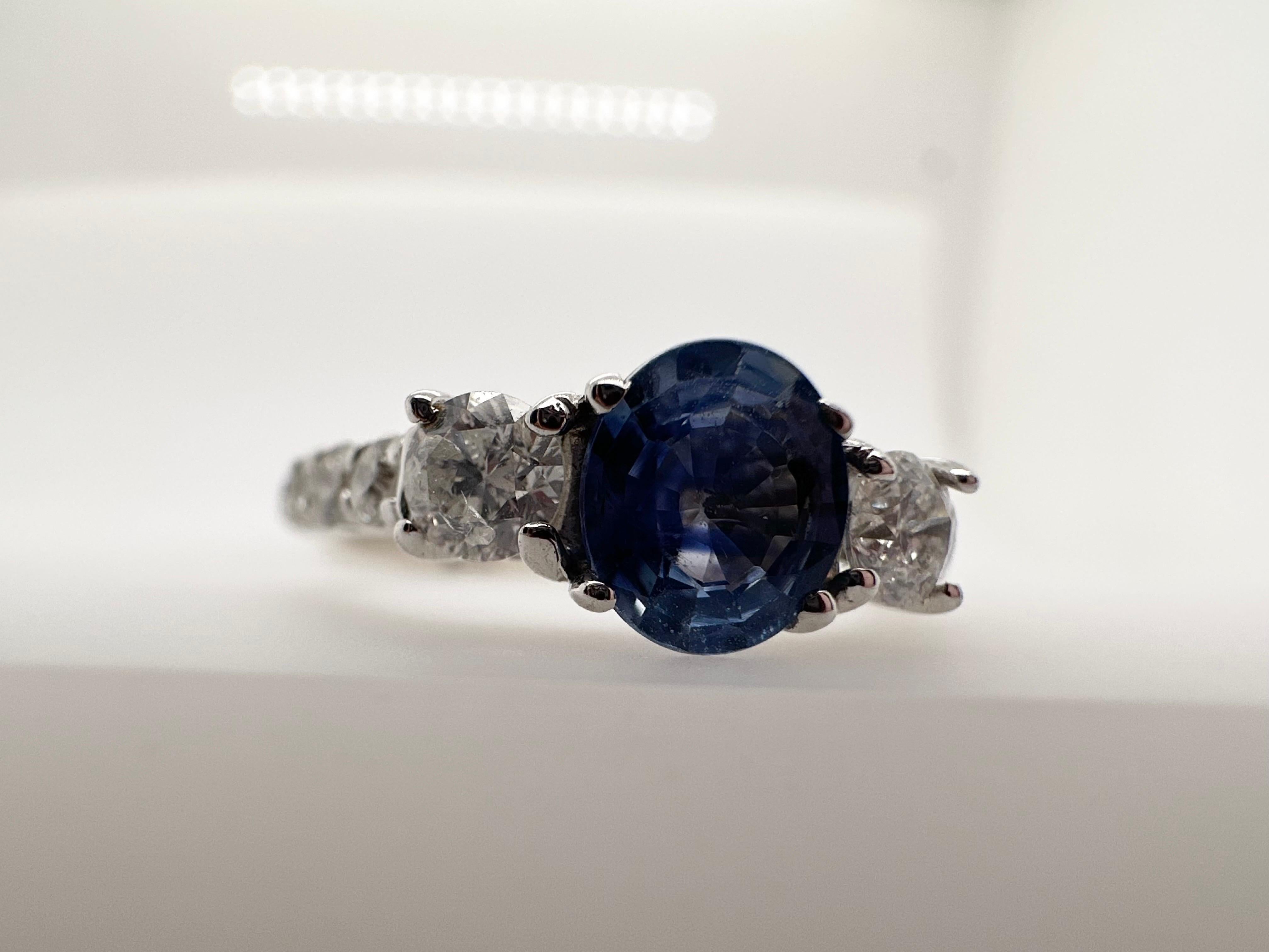 Ceylon sapphire engagement ring 14KT gold For Sale 3