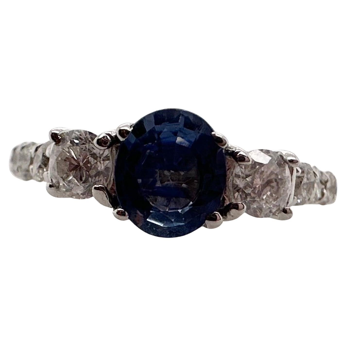 Ceylon sapphire engagement ring 14KT gold For Sale