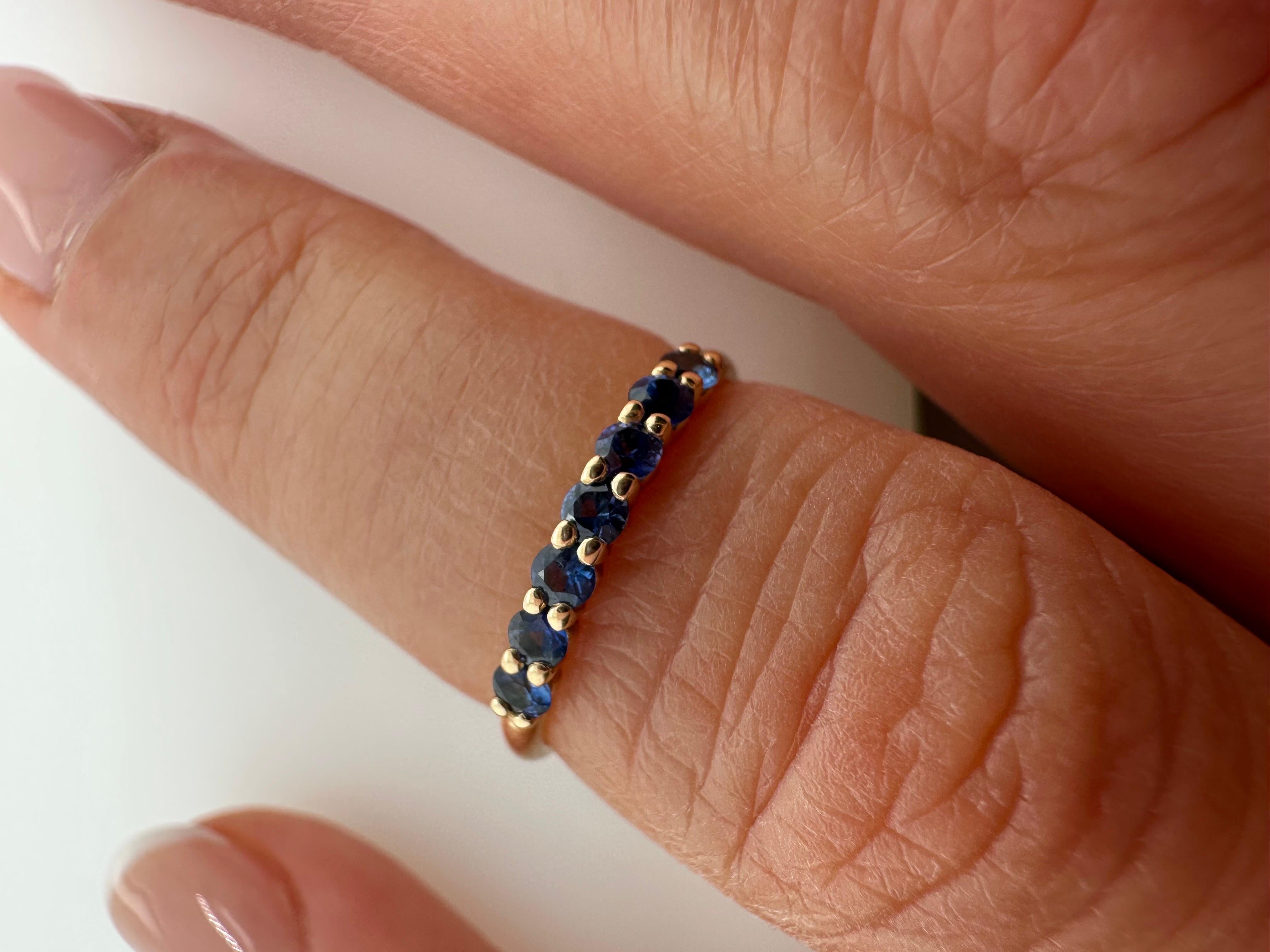 Ceylon sapphire minimal wedding band 14KT yellow gold size 4 In New Condition For Sale In Boca Raton, FL
